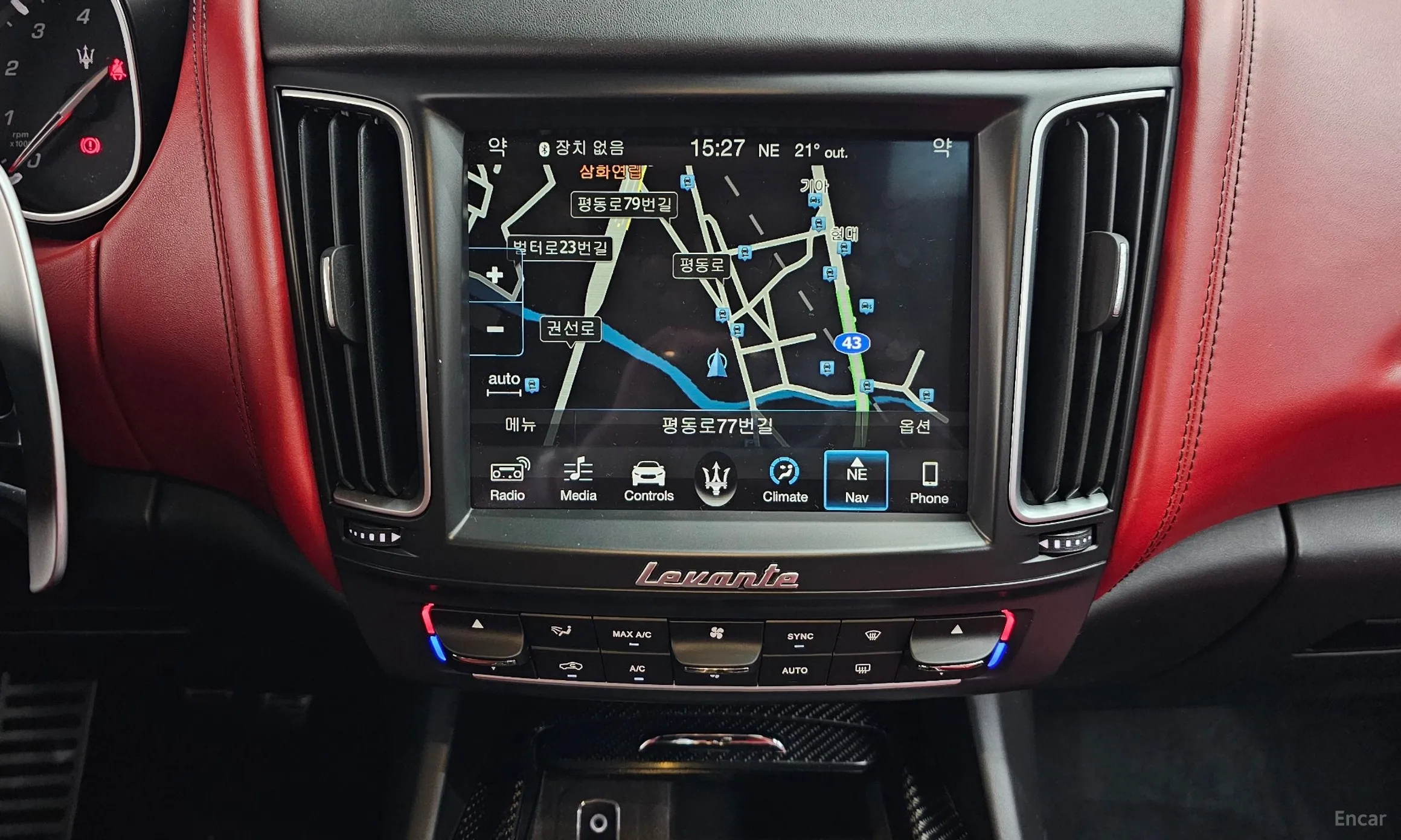 Maserati Levante превью 12