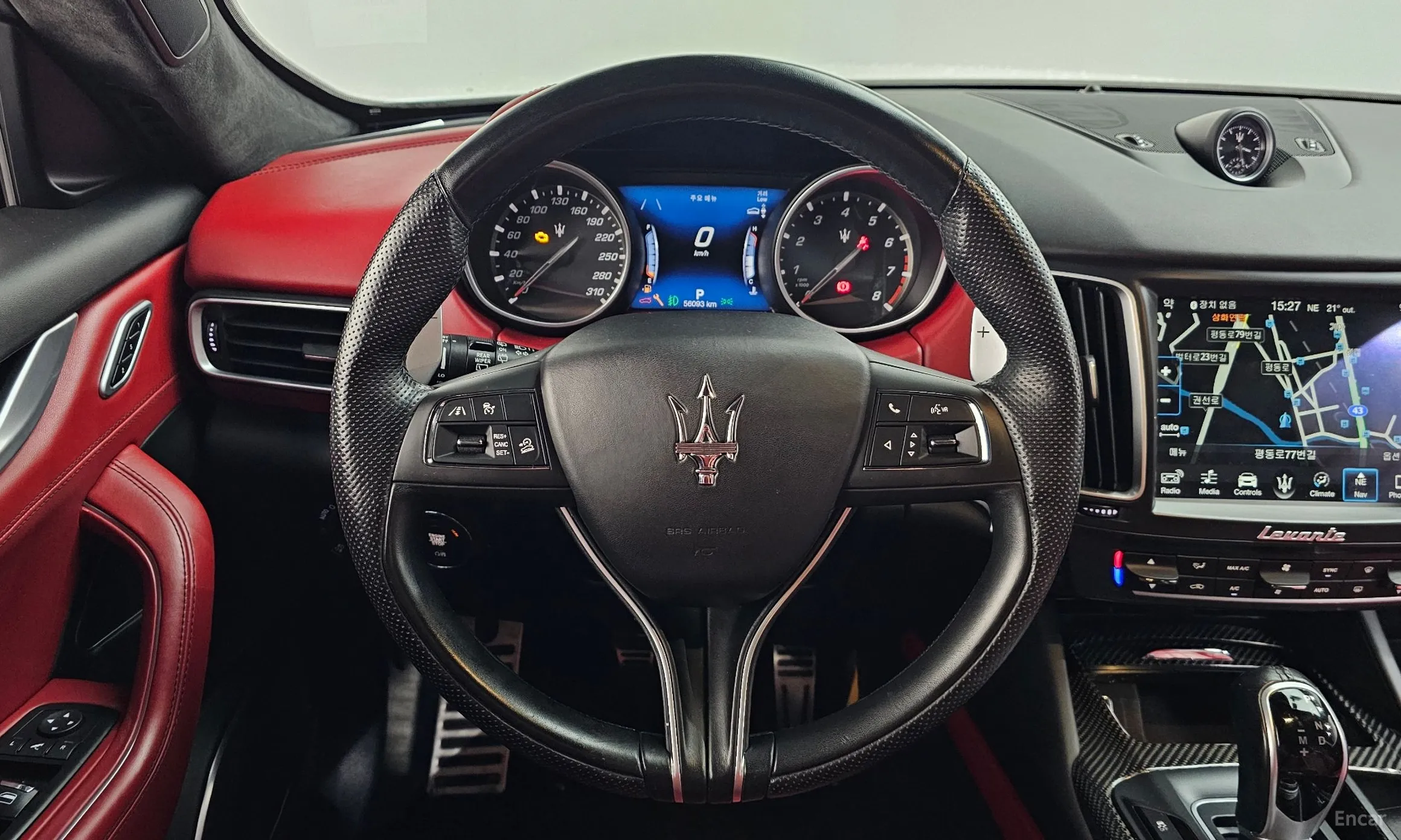 Maserati Levante превью 13