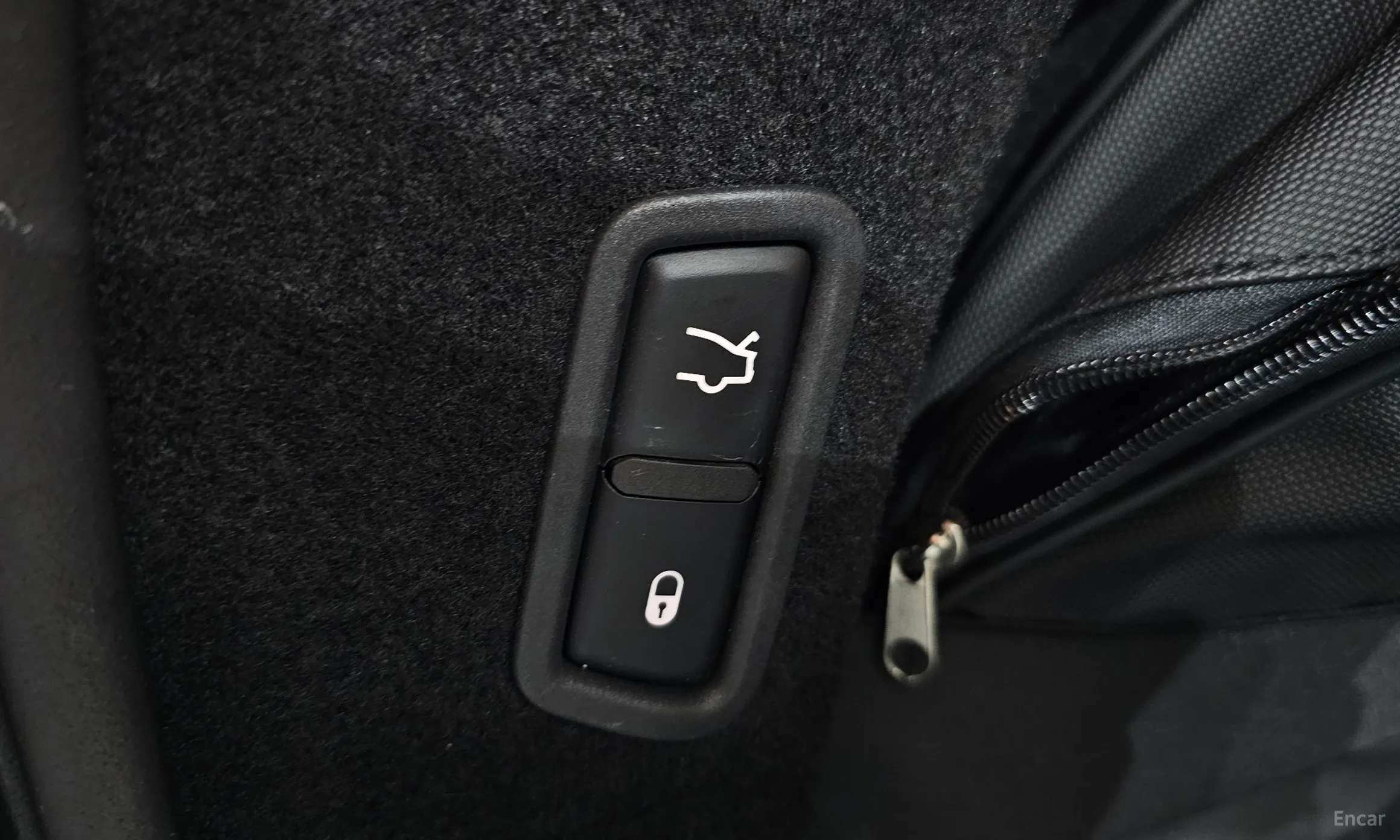 Maserati Levante превью 16