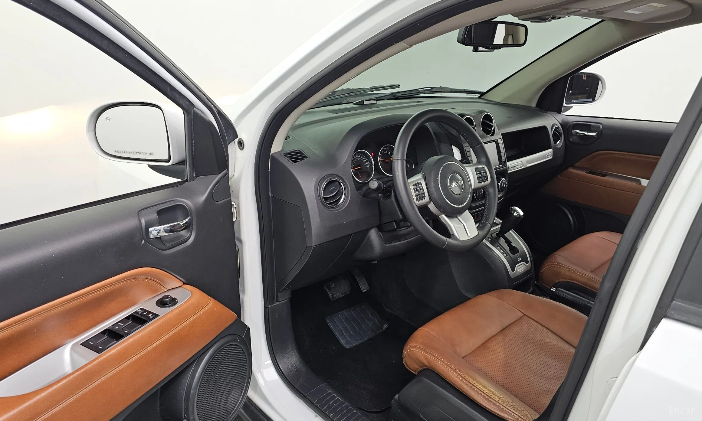Jeep Compass превью 10