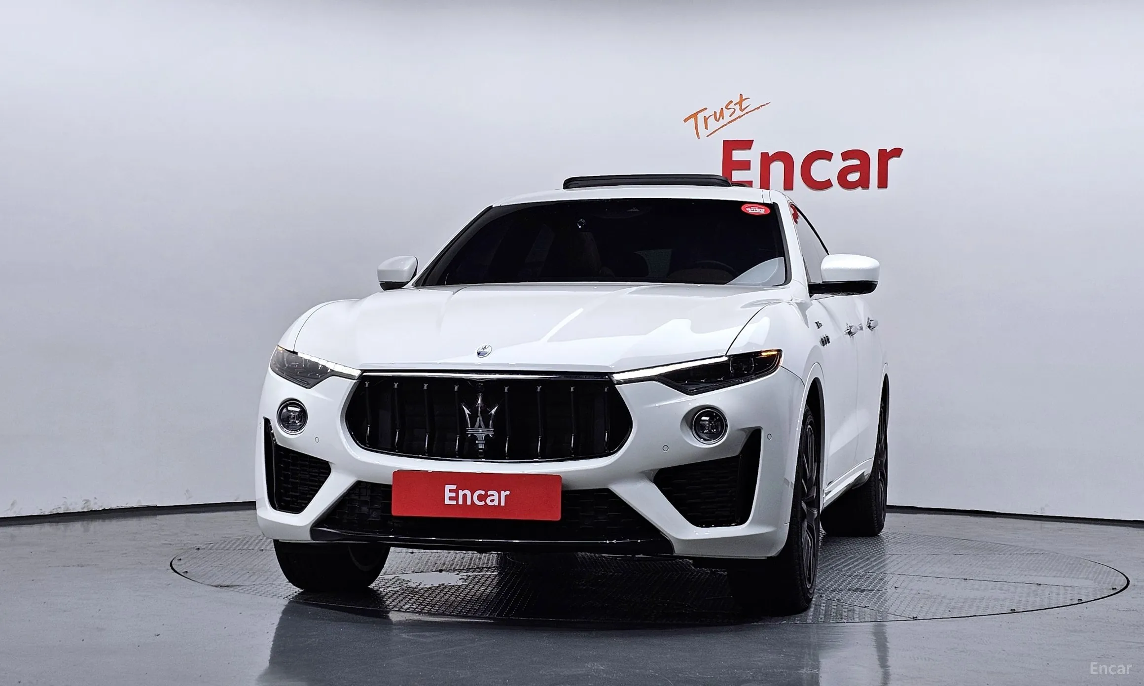 Maserati Levante превью 3