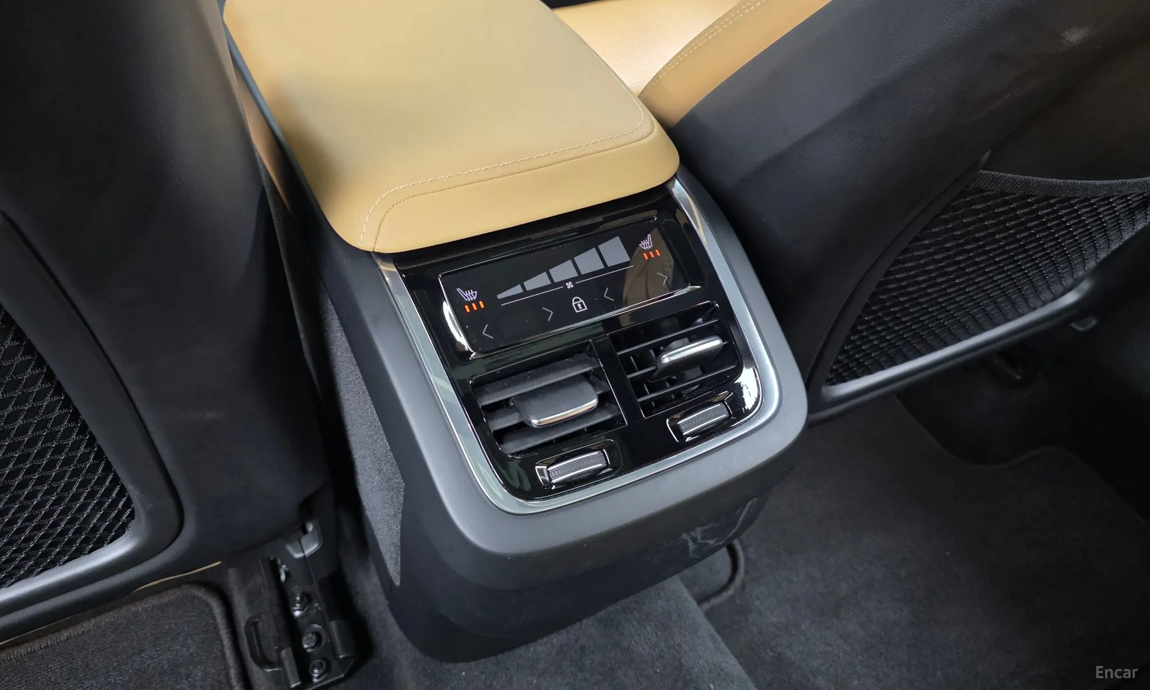 Volvo XC60 Gen 2 превью 19