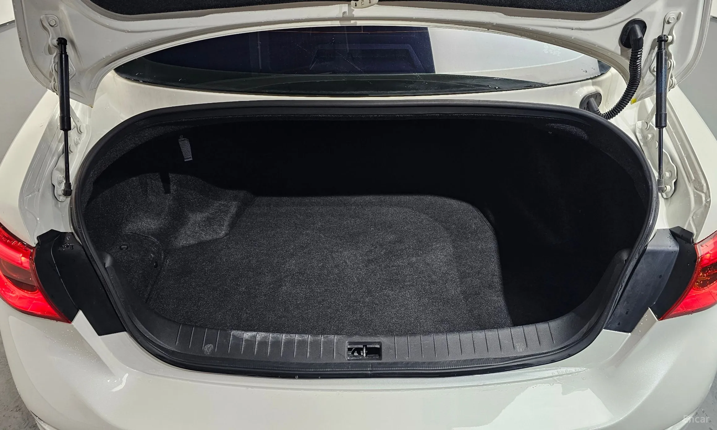 Infiniti Q50 превью 17