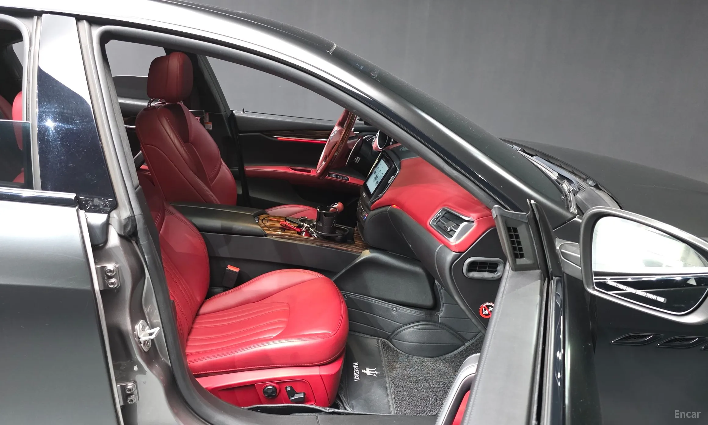 Maserati Ghibli превью 11