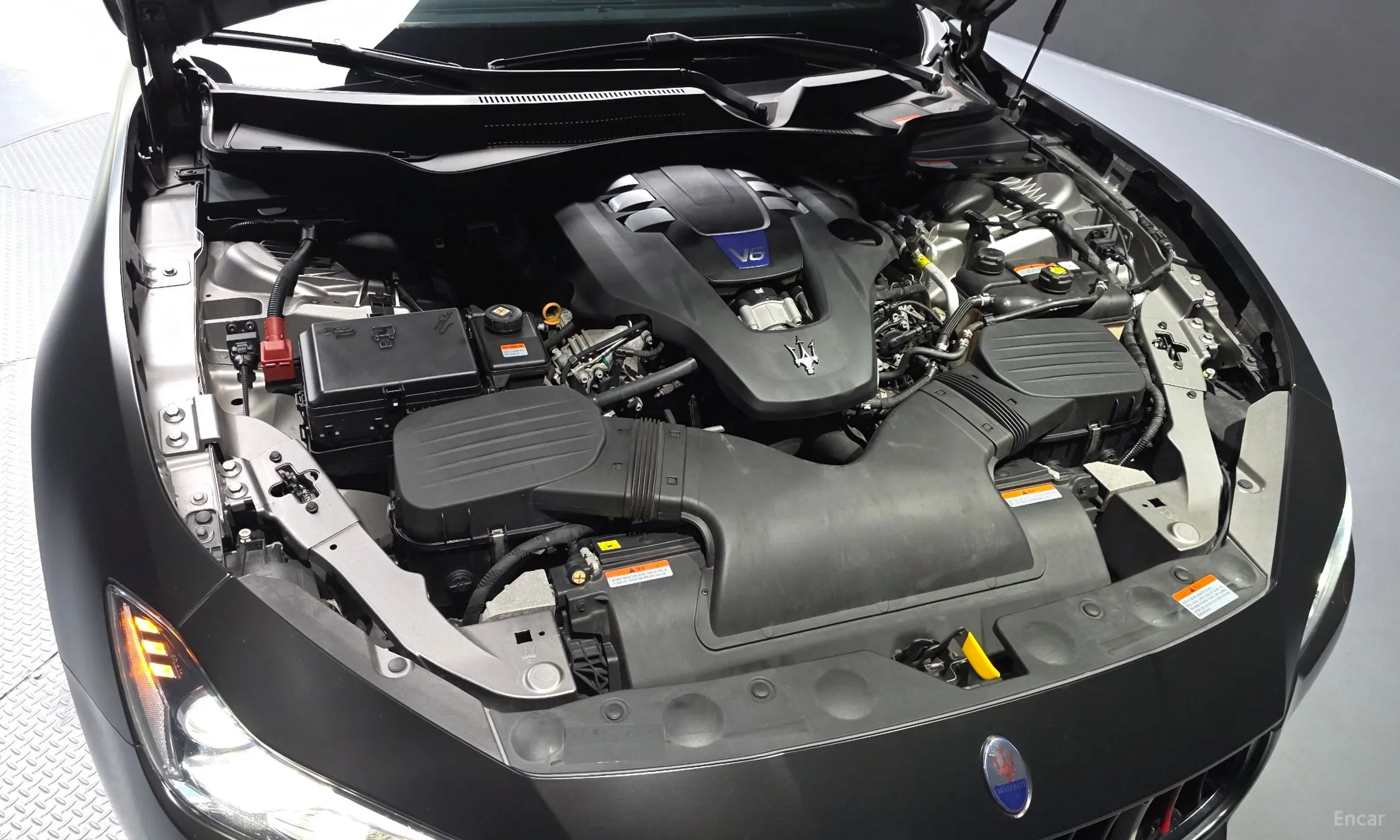 Maserati Ghibli превью 6