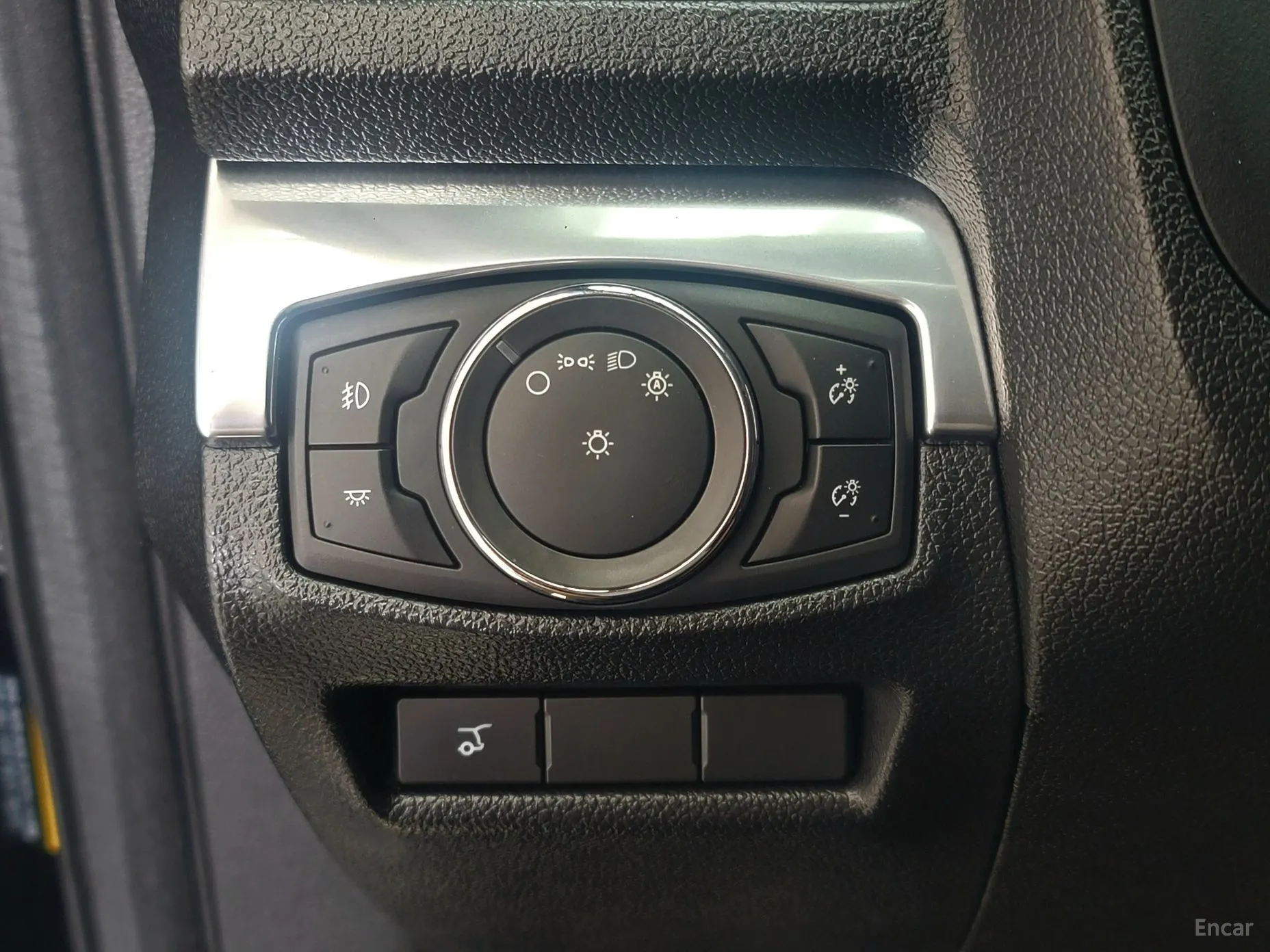 Ford Explorer превью 18