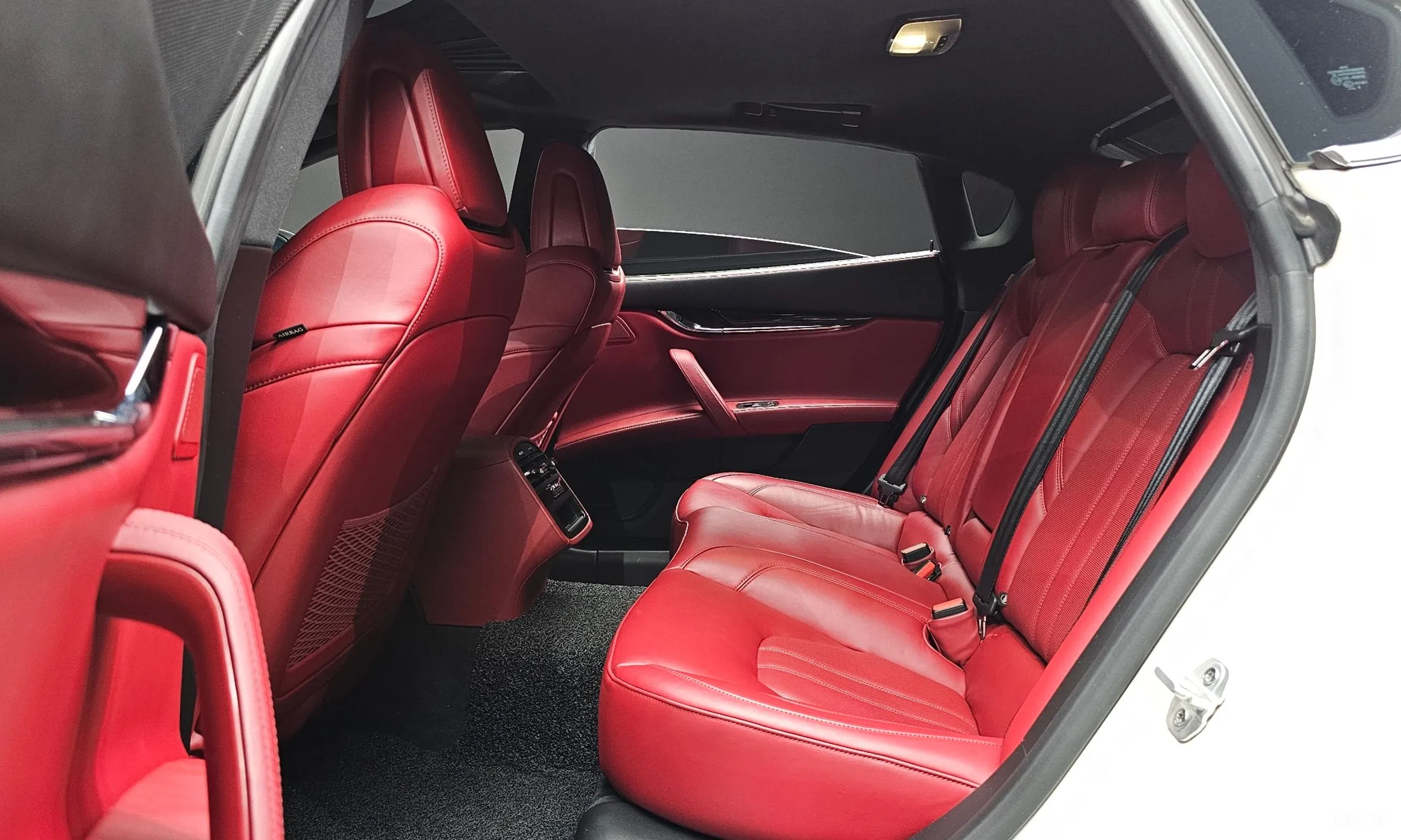 Maserati Quattroporte превью 11
