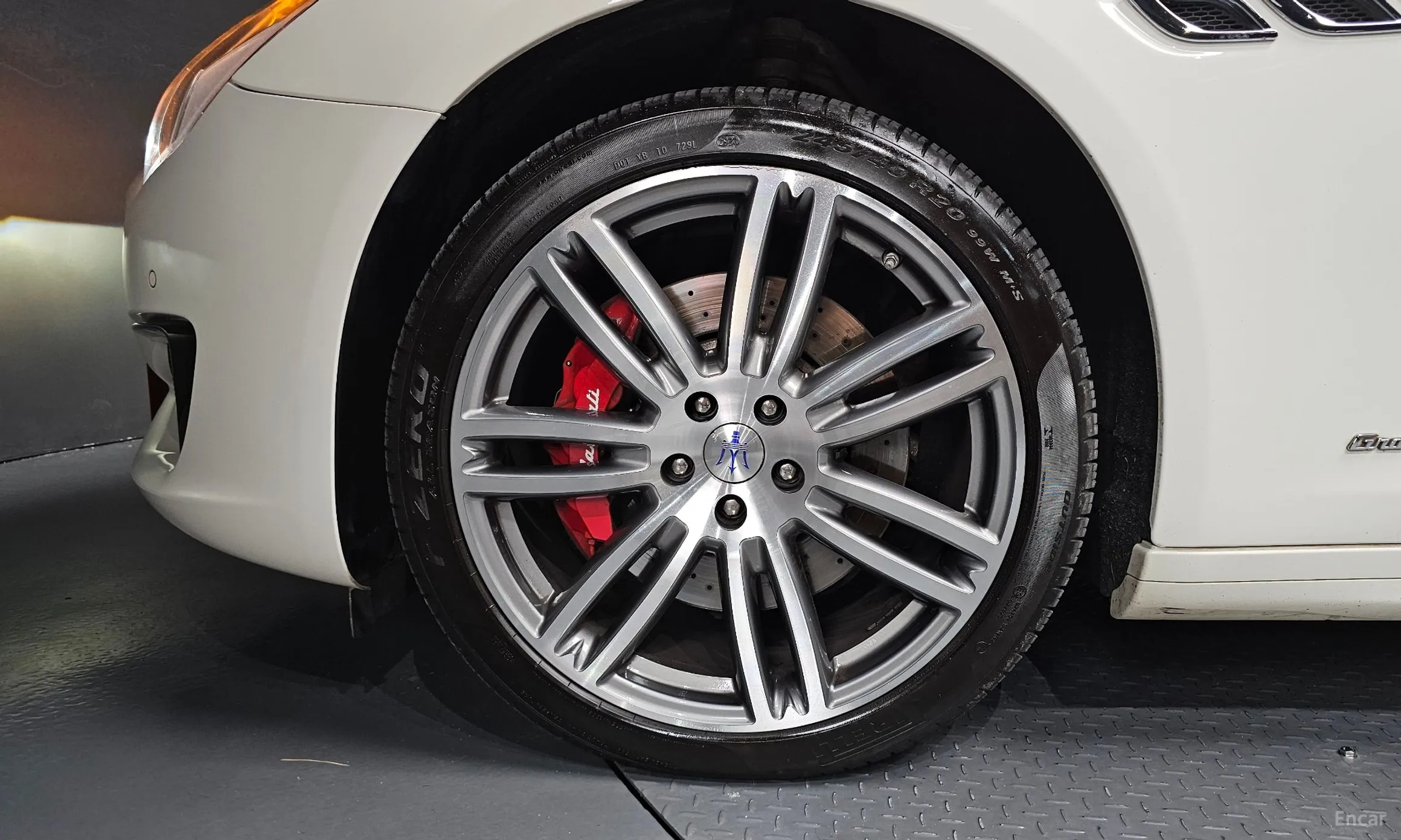 Maserati Quattroporte превью 5