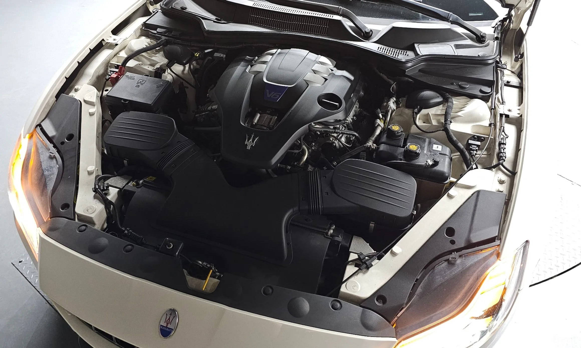 Maserati Quattroporte превью 6
