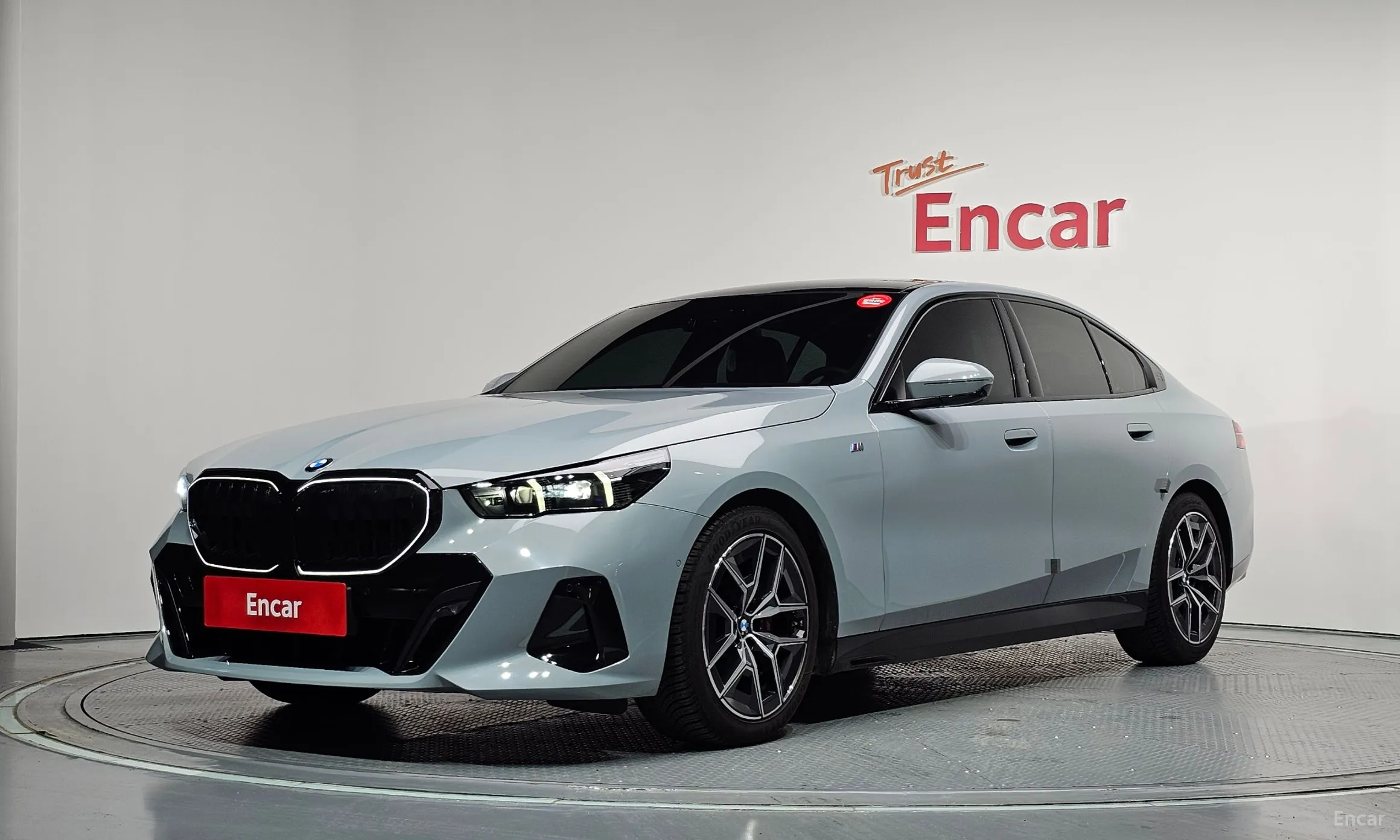 BMW 5 Series (G60)