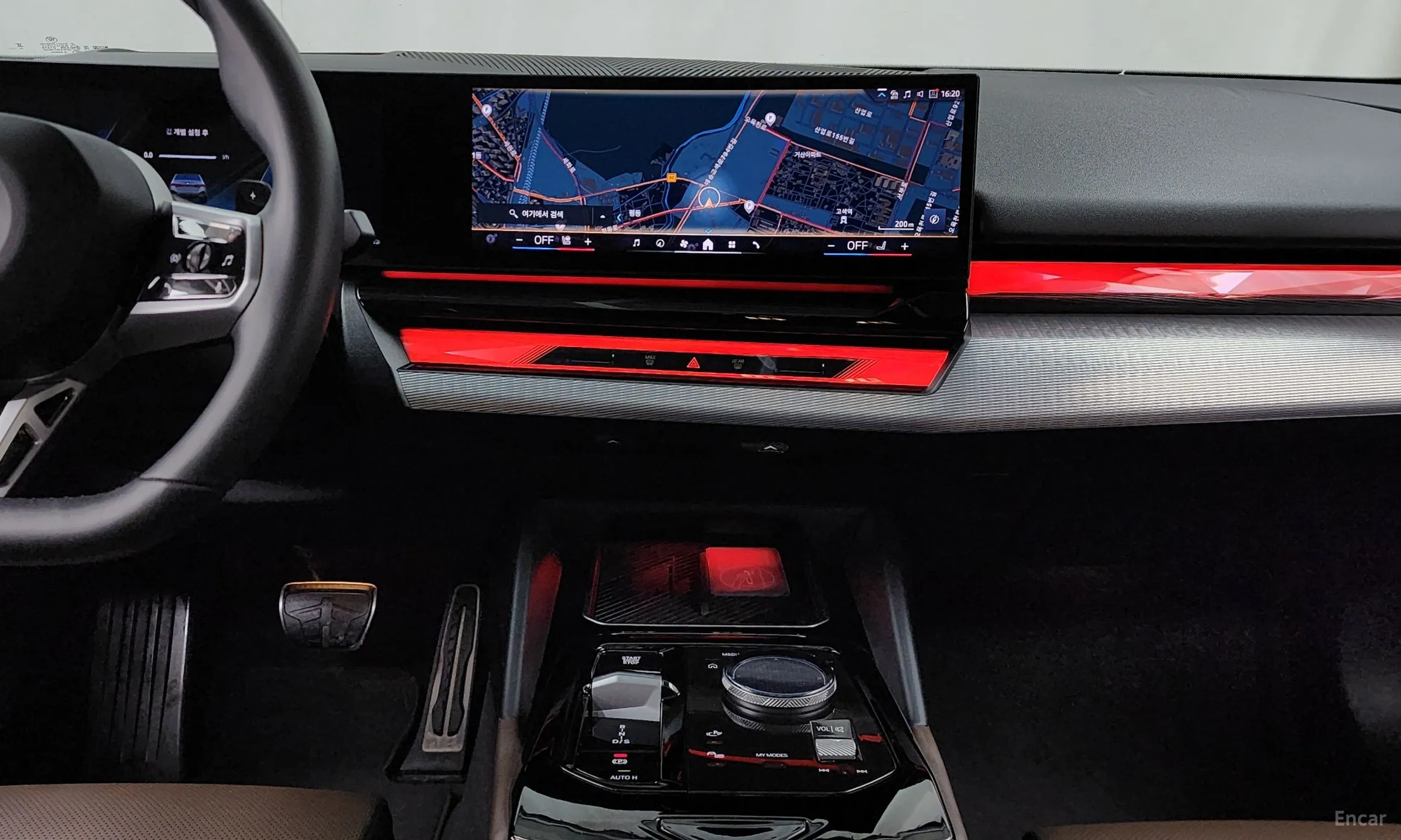 BMW 5 Series (G60) превью 14