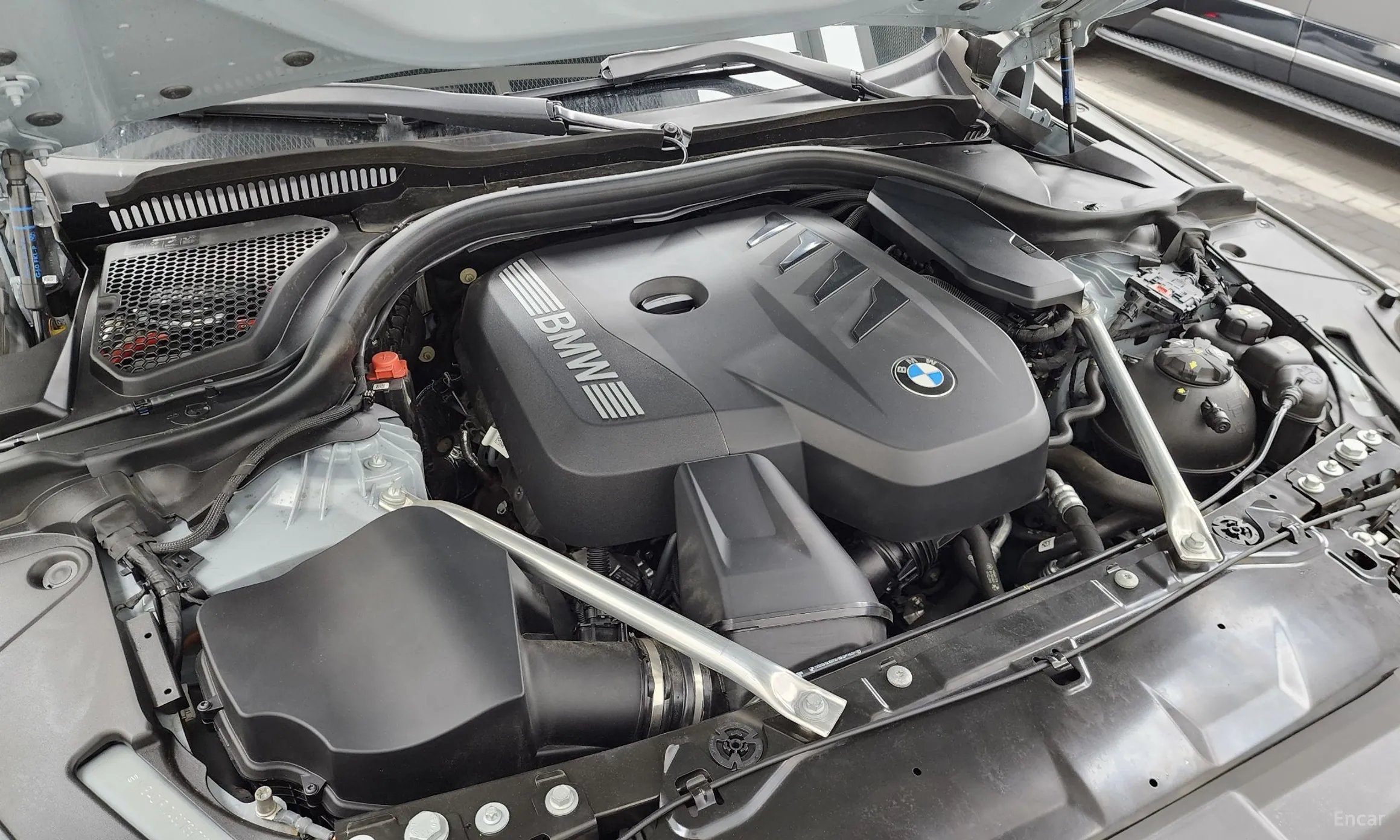 BMW 5 Series (G60) превью 6