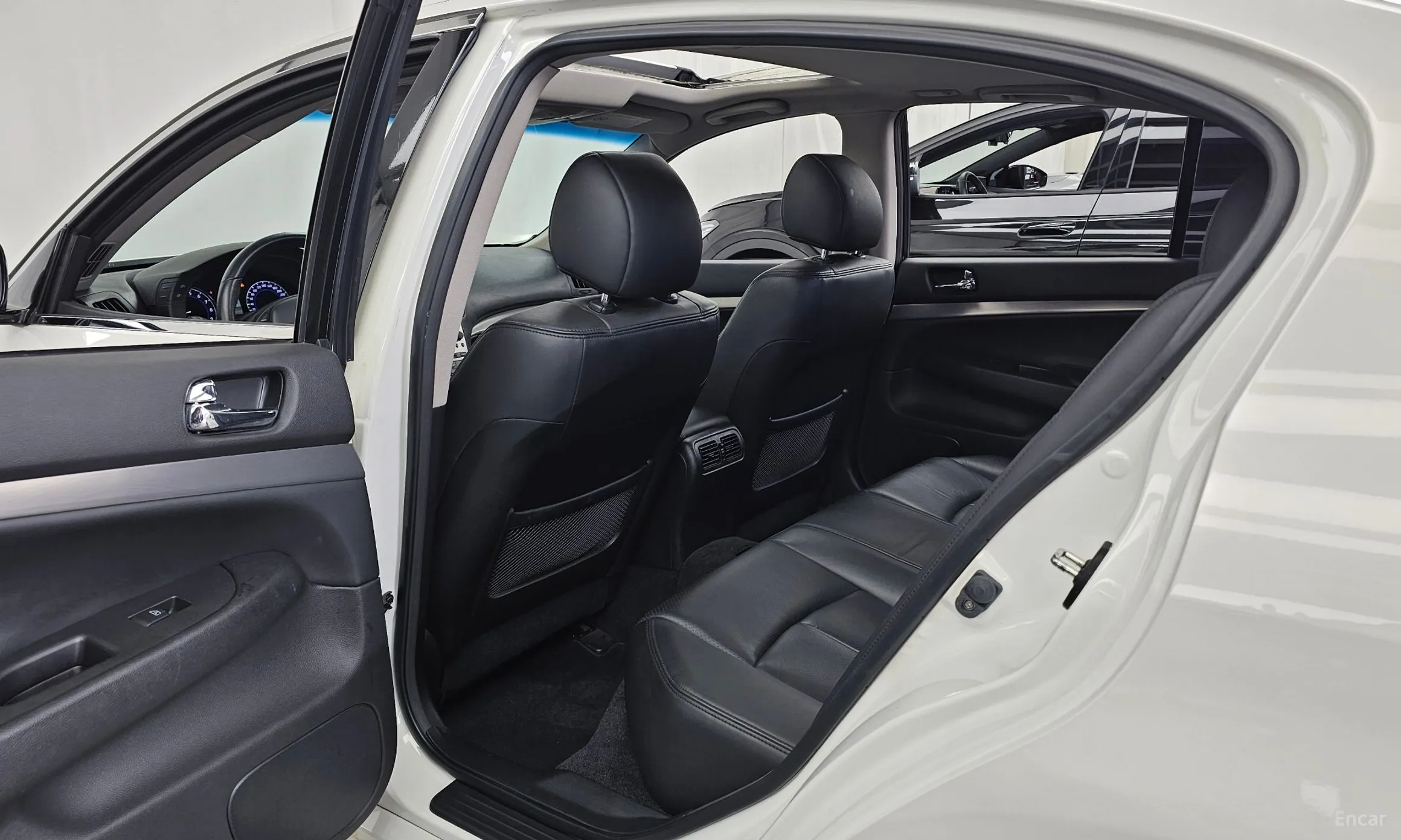 Infiniti G25 превью 17