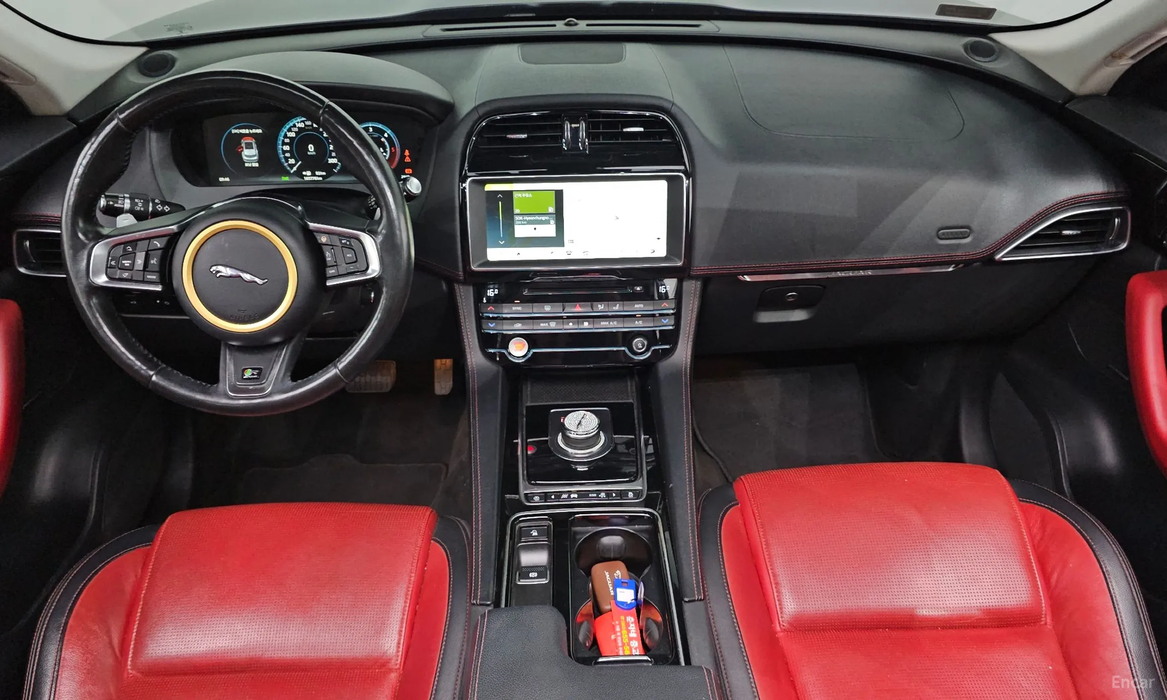 Jaguar F-PACE превью 7