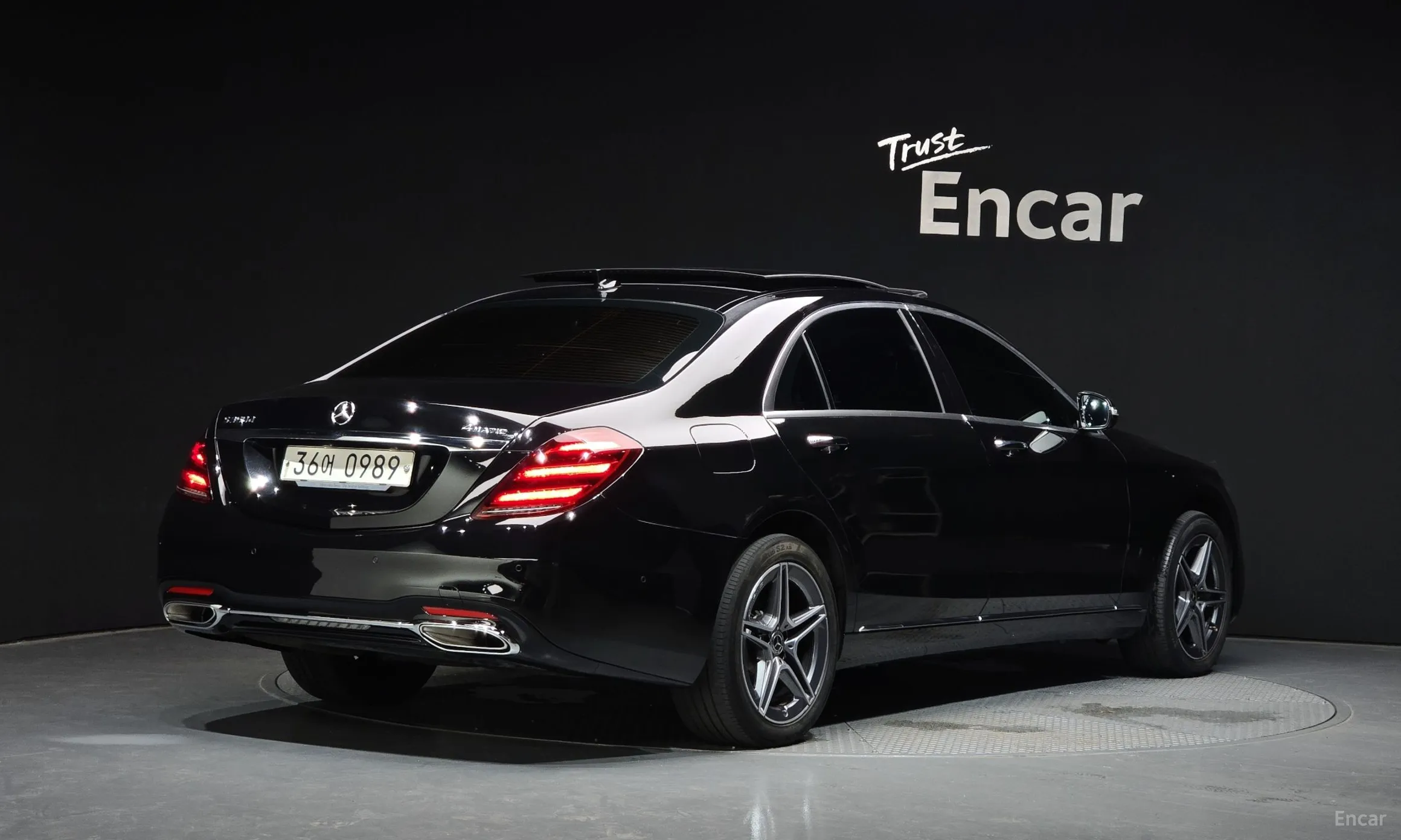 Mercedes Benz S-Class W222