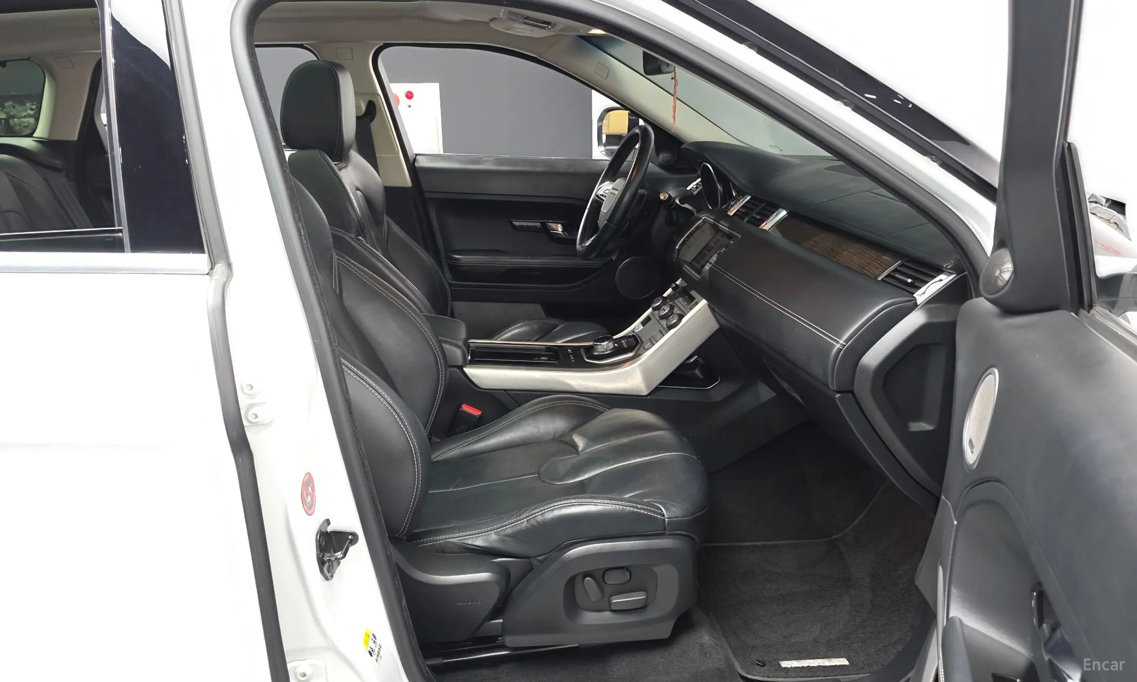 Land Rover Range Rover Evoque превью 11