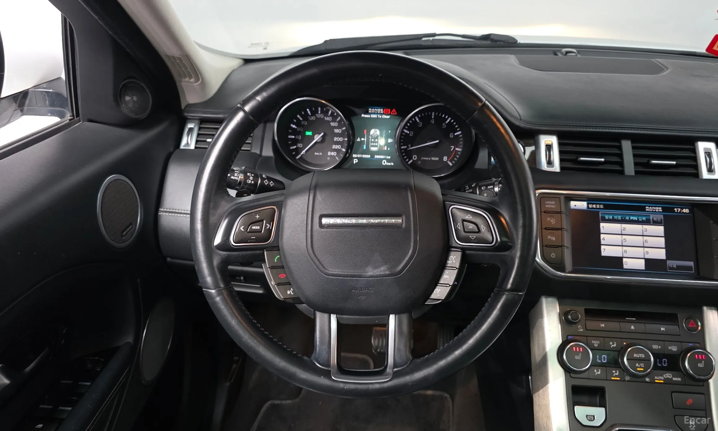Land Rover Range Rover Evoque превью 13