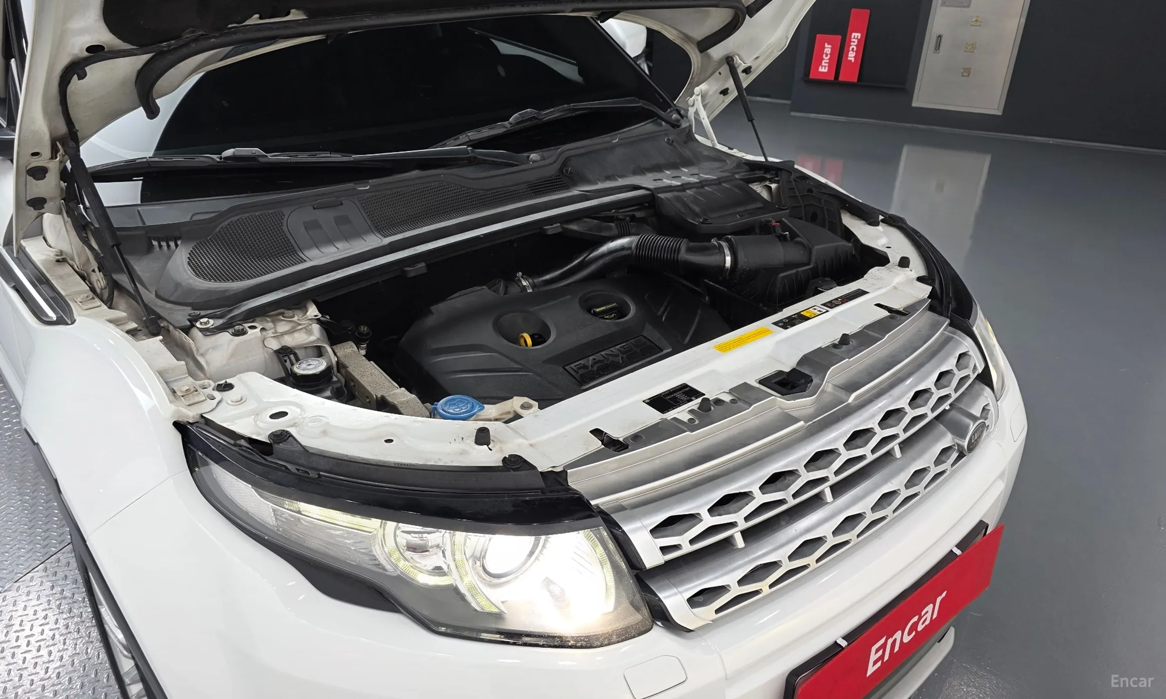 Land Rover Range Rover Evoque превью 6