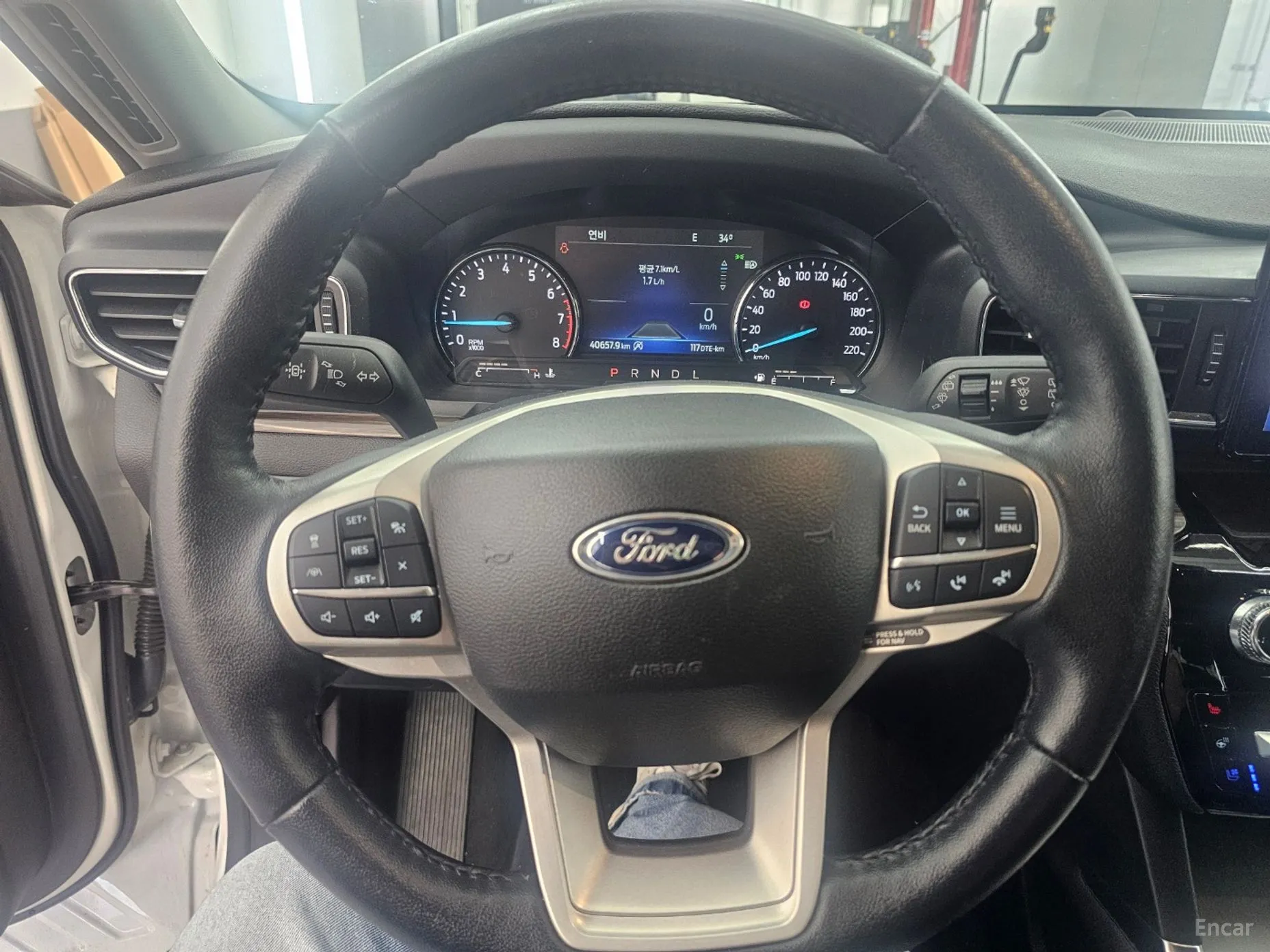 Ford Explorer 6th Generation превью 10