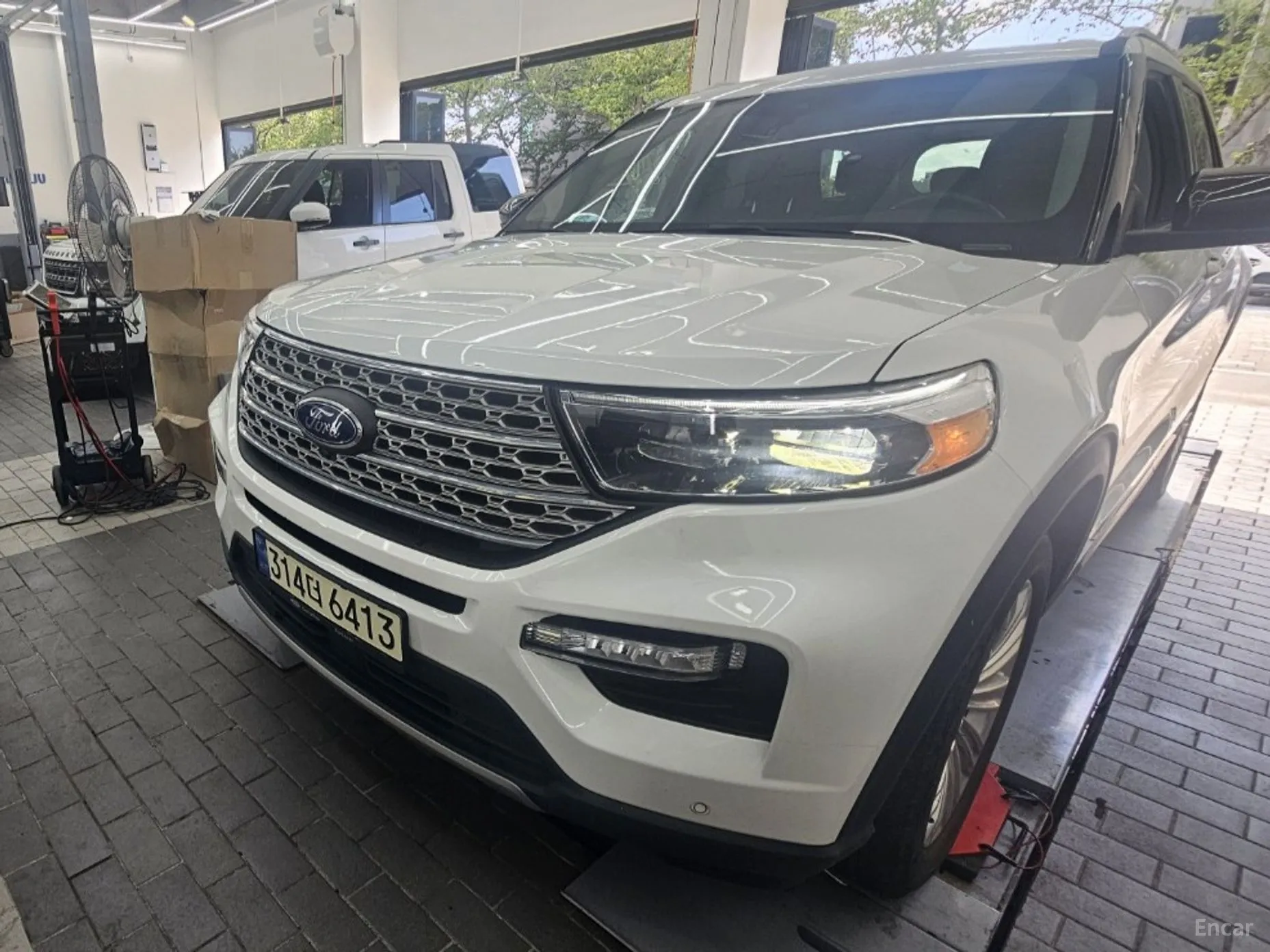 Ford Explorer 6th Generation превью 3