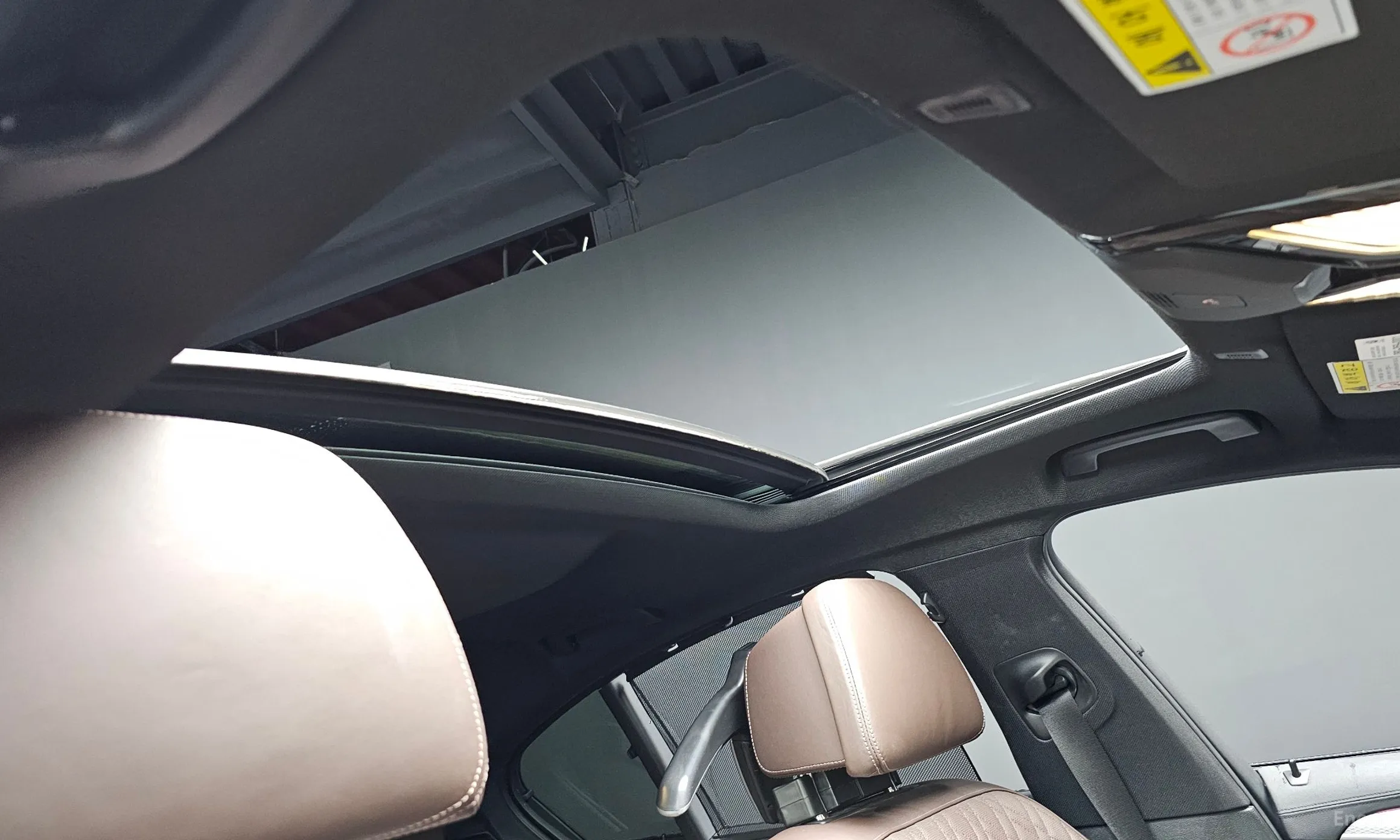 BMW 5 Series (G30) превью 19