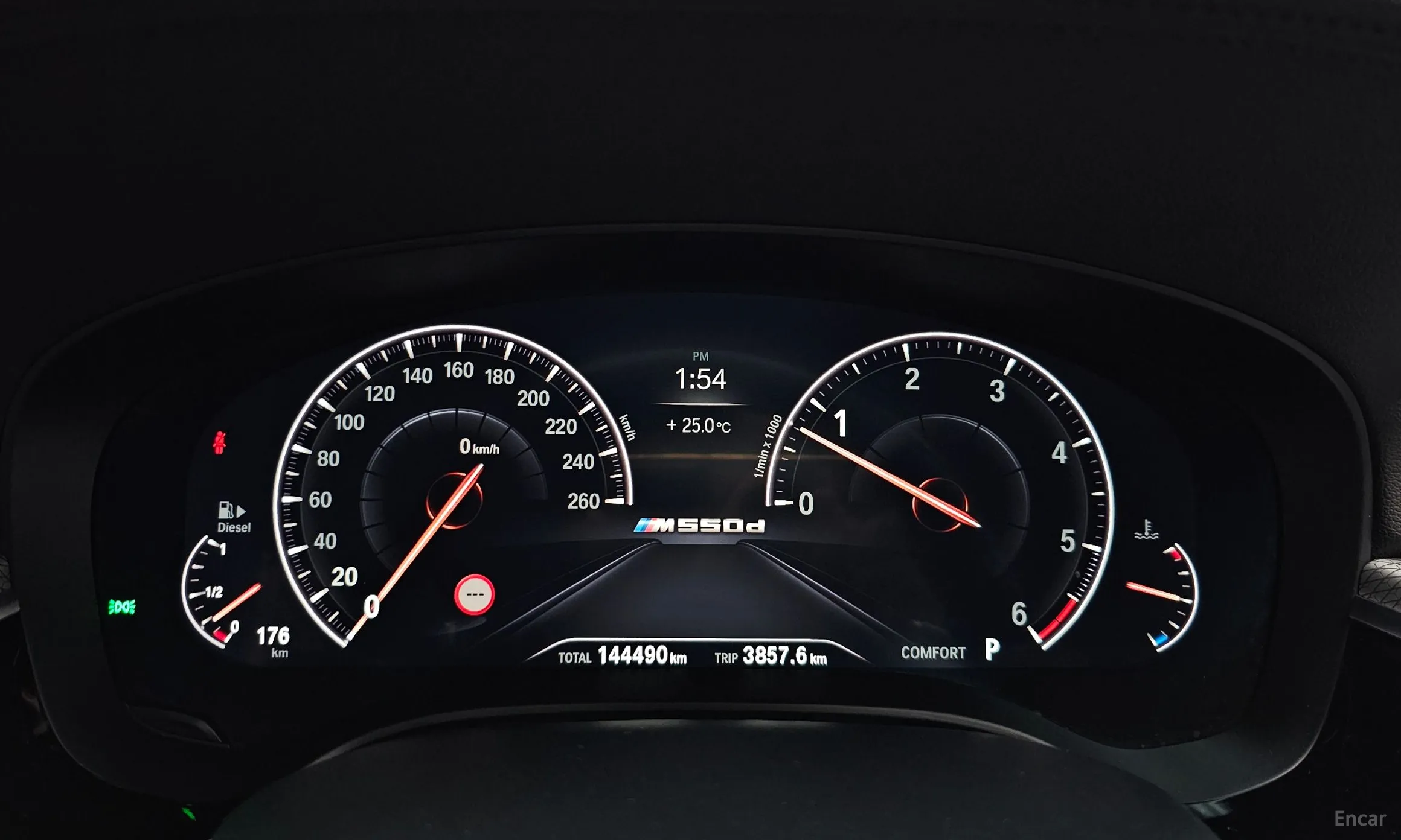 BMW 5 Series (G30) превью 8