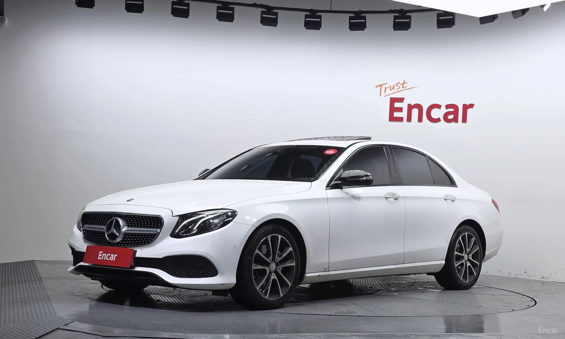 Mercedes Benz E-Class W213