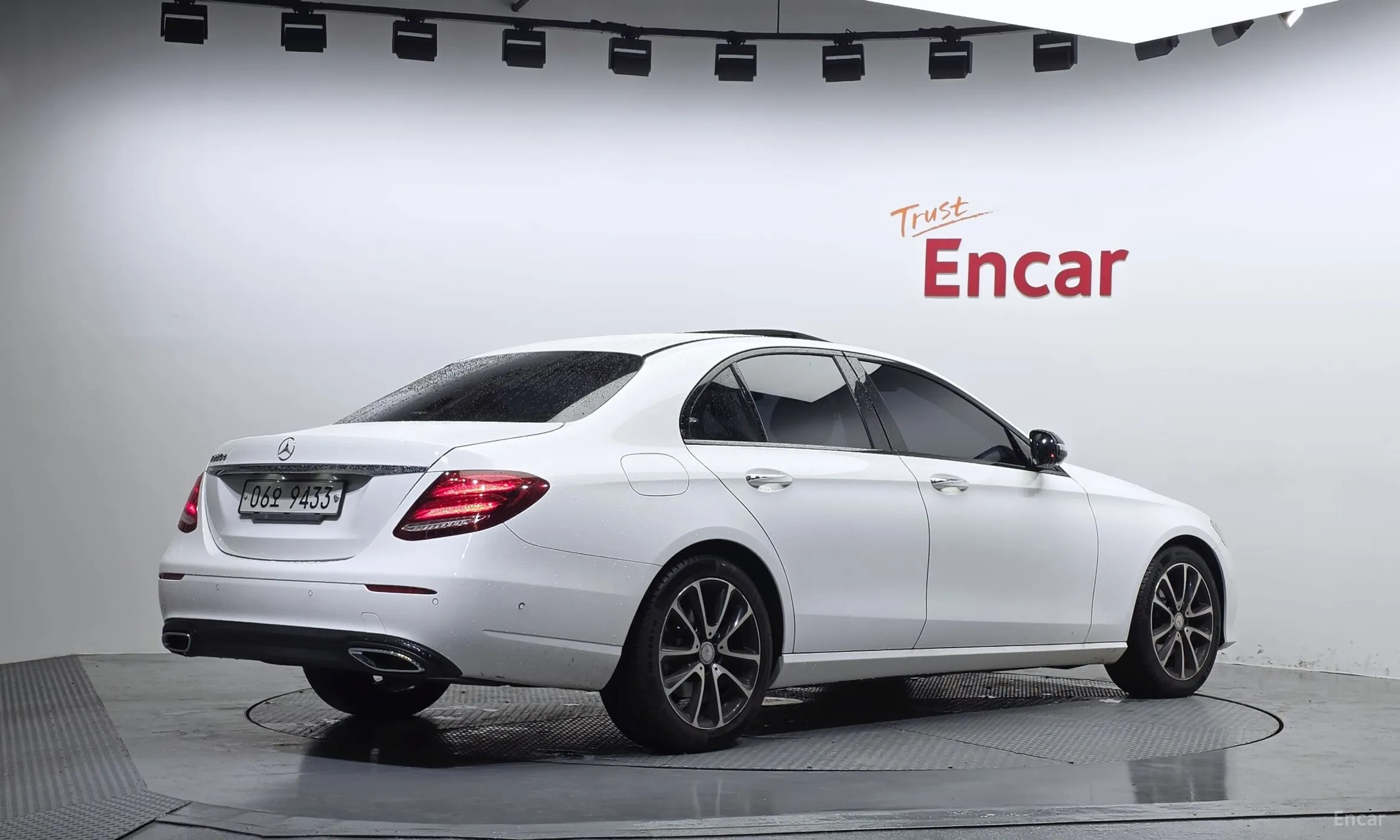 Mercedes Benz E-Class W213