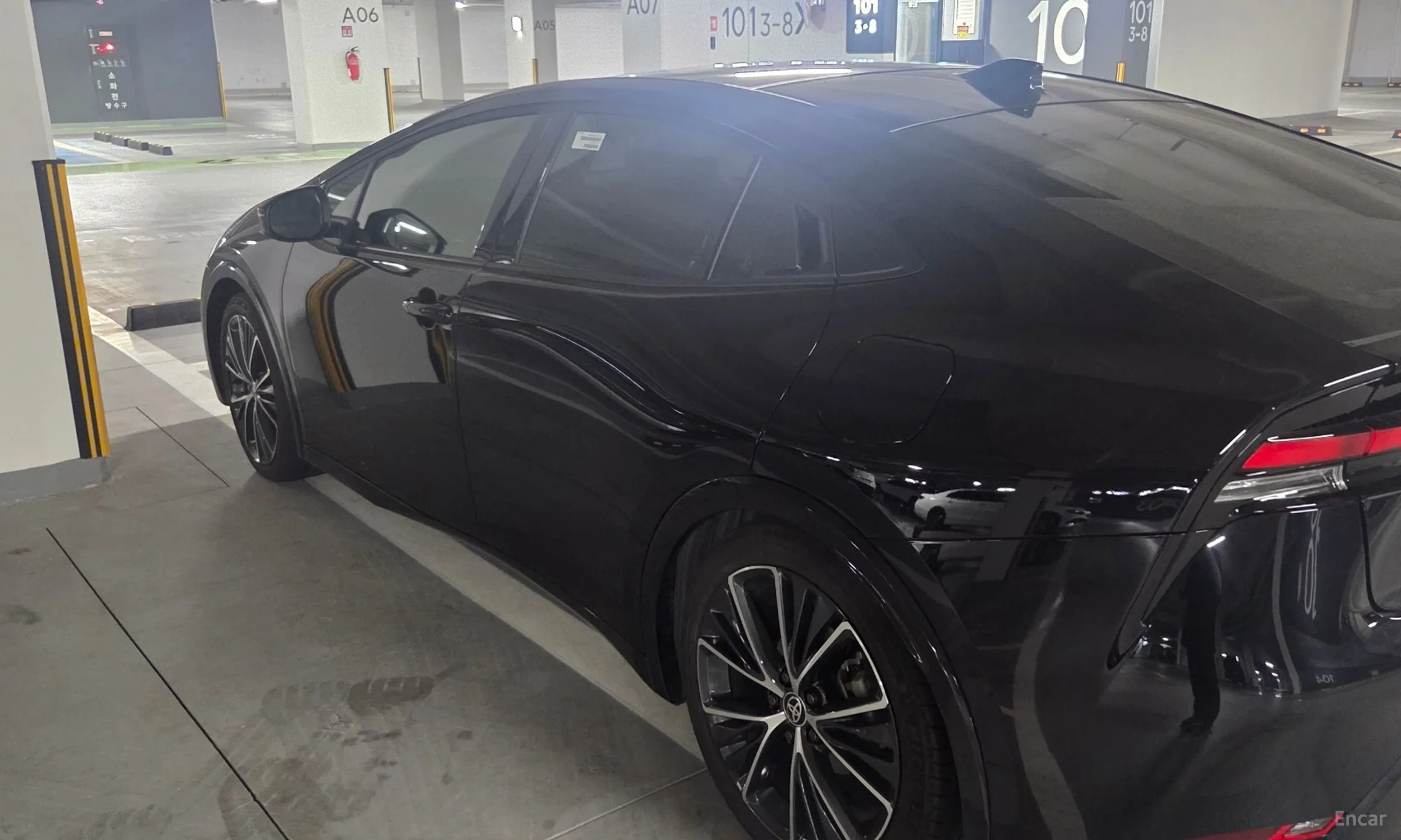 Toyota Prius 5th Generation превью 3