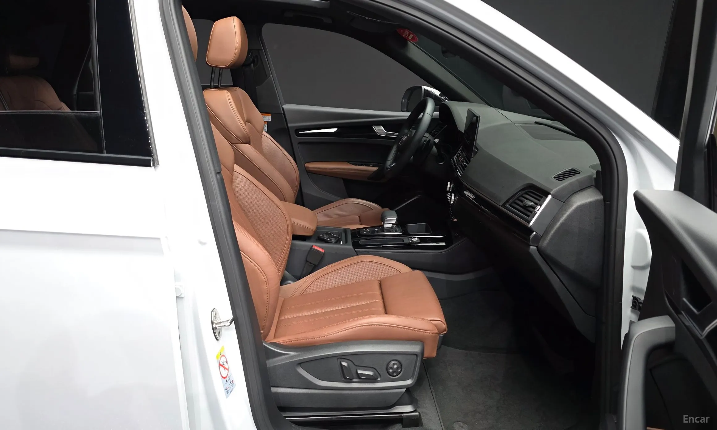 Audi Q5 (FY) превью 11