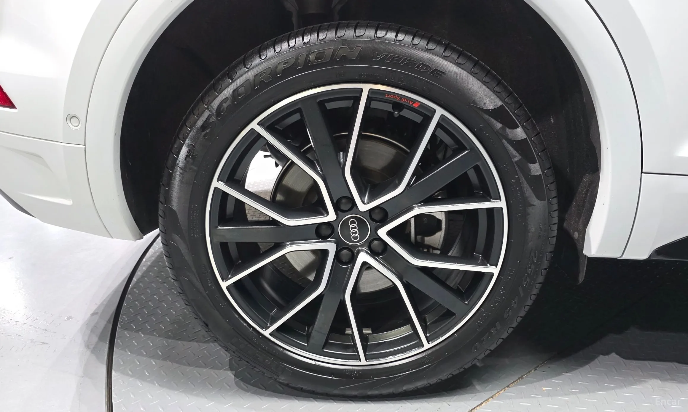 Audi Q5 (FY) превью 5