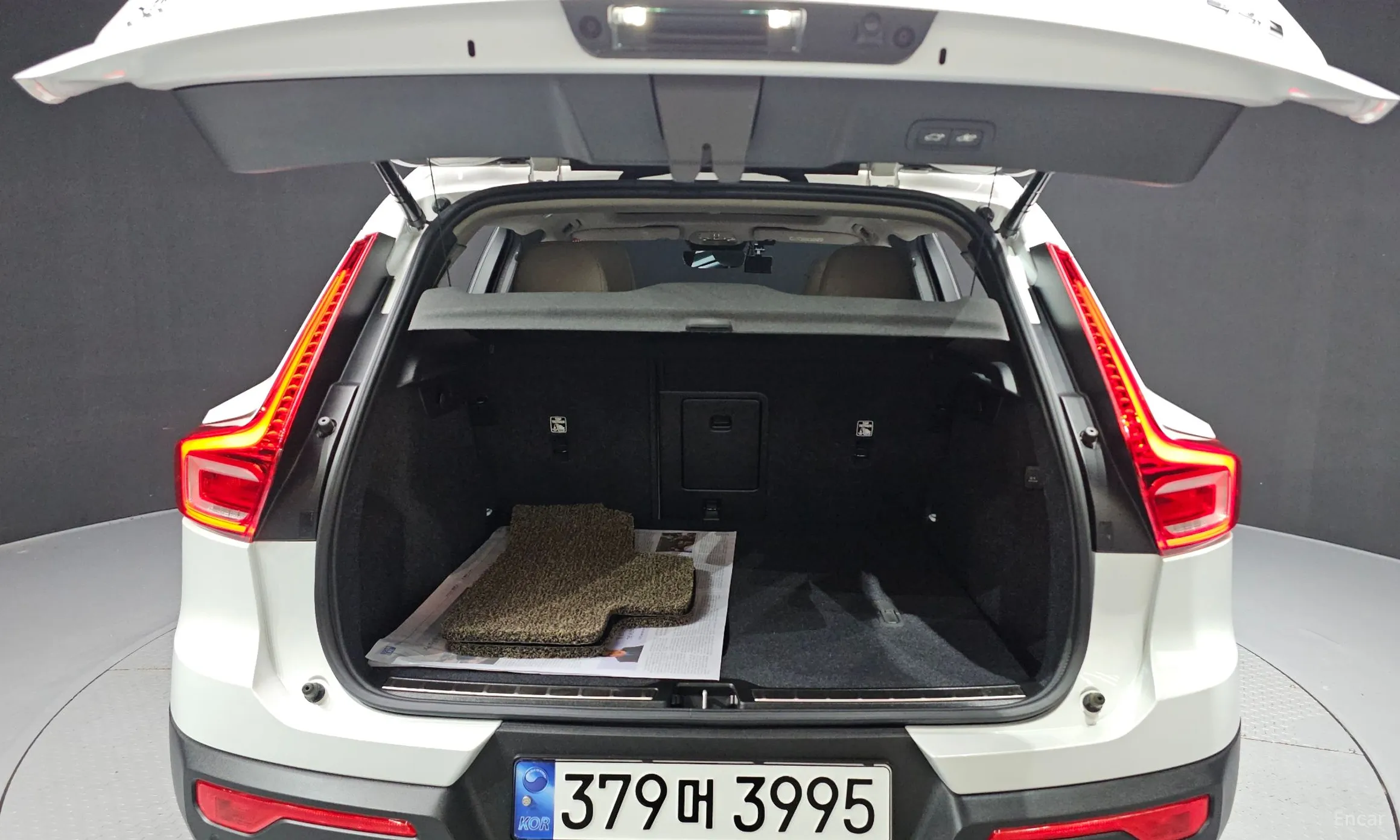 Volvo XC40 превью 20