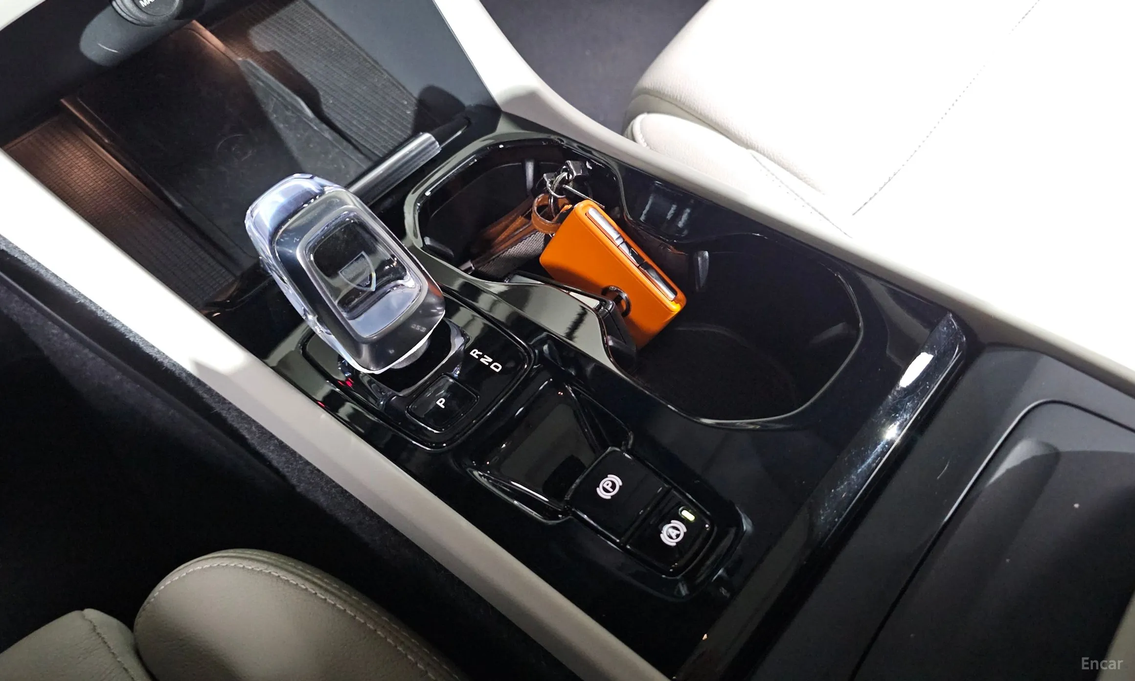 Volvo XC40 превью 9