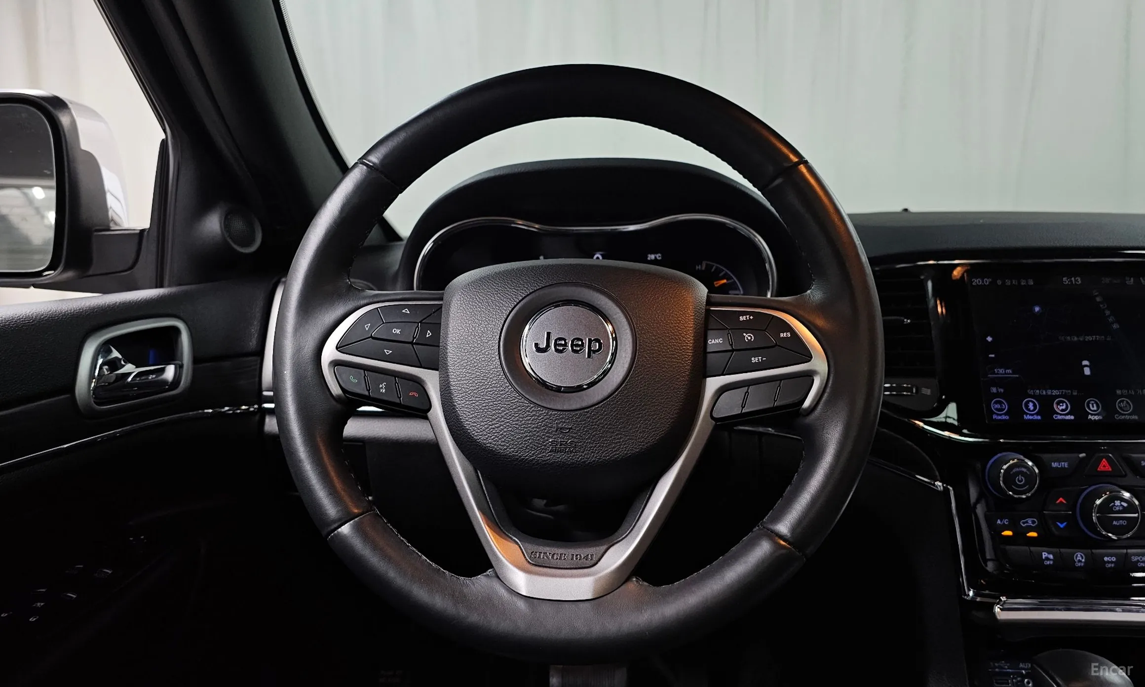 Jeep Grand Cherokee превью 13