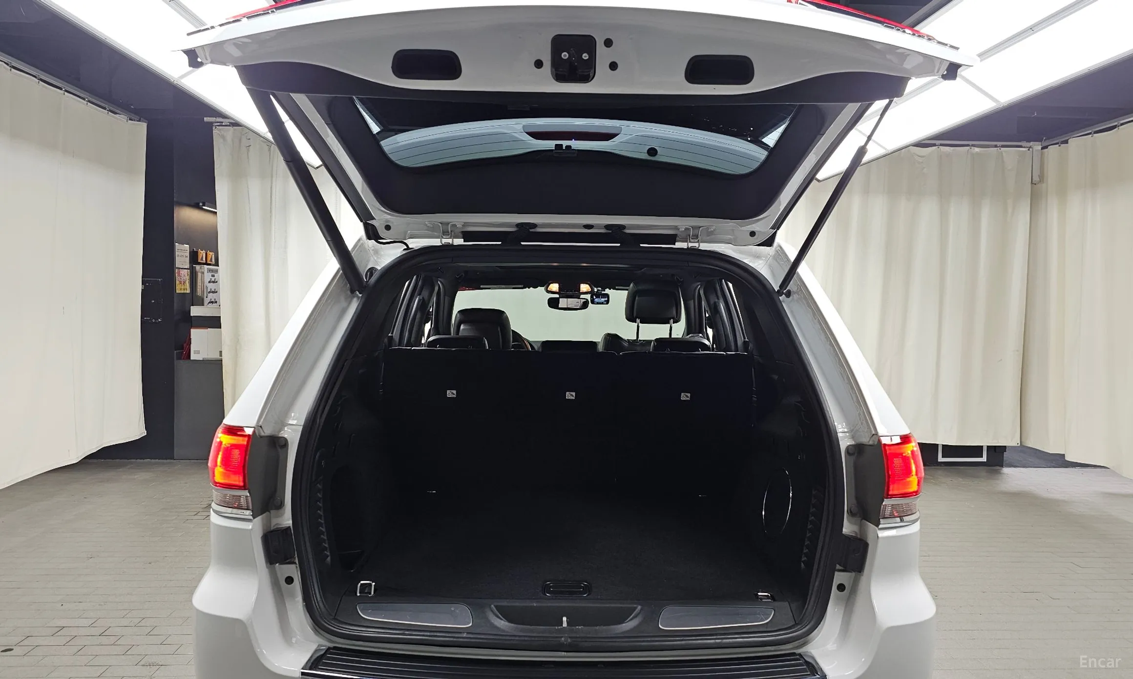 Jeep Grand Cherokee превью 20