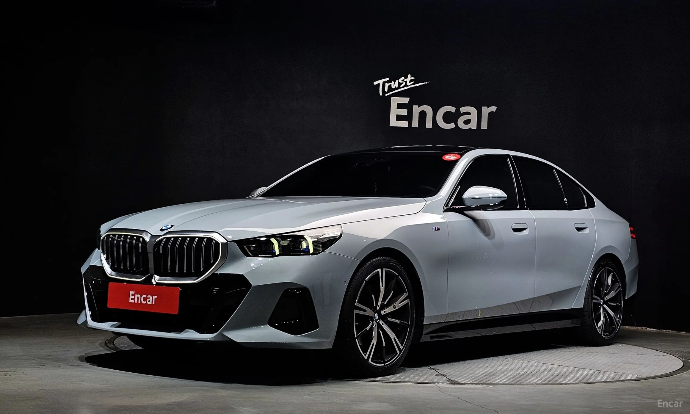 BMW 5 Series (G60)