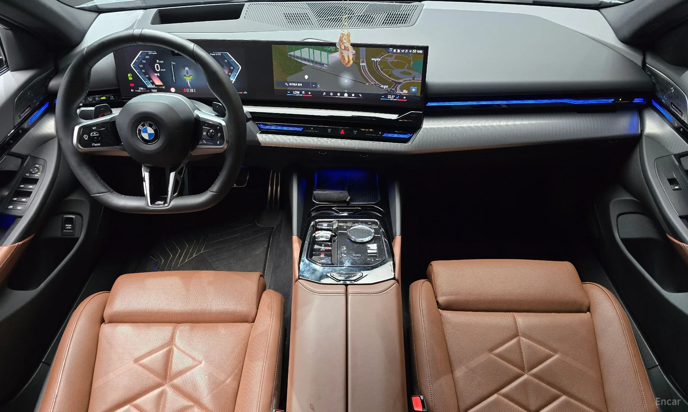 BMW 5 Series (G60) превью 7