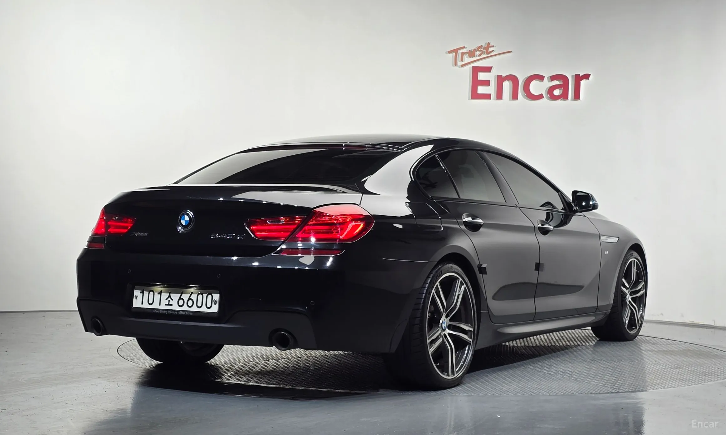 BMW 6 Series (F12)