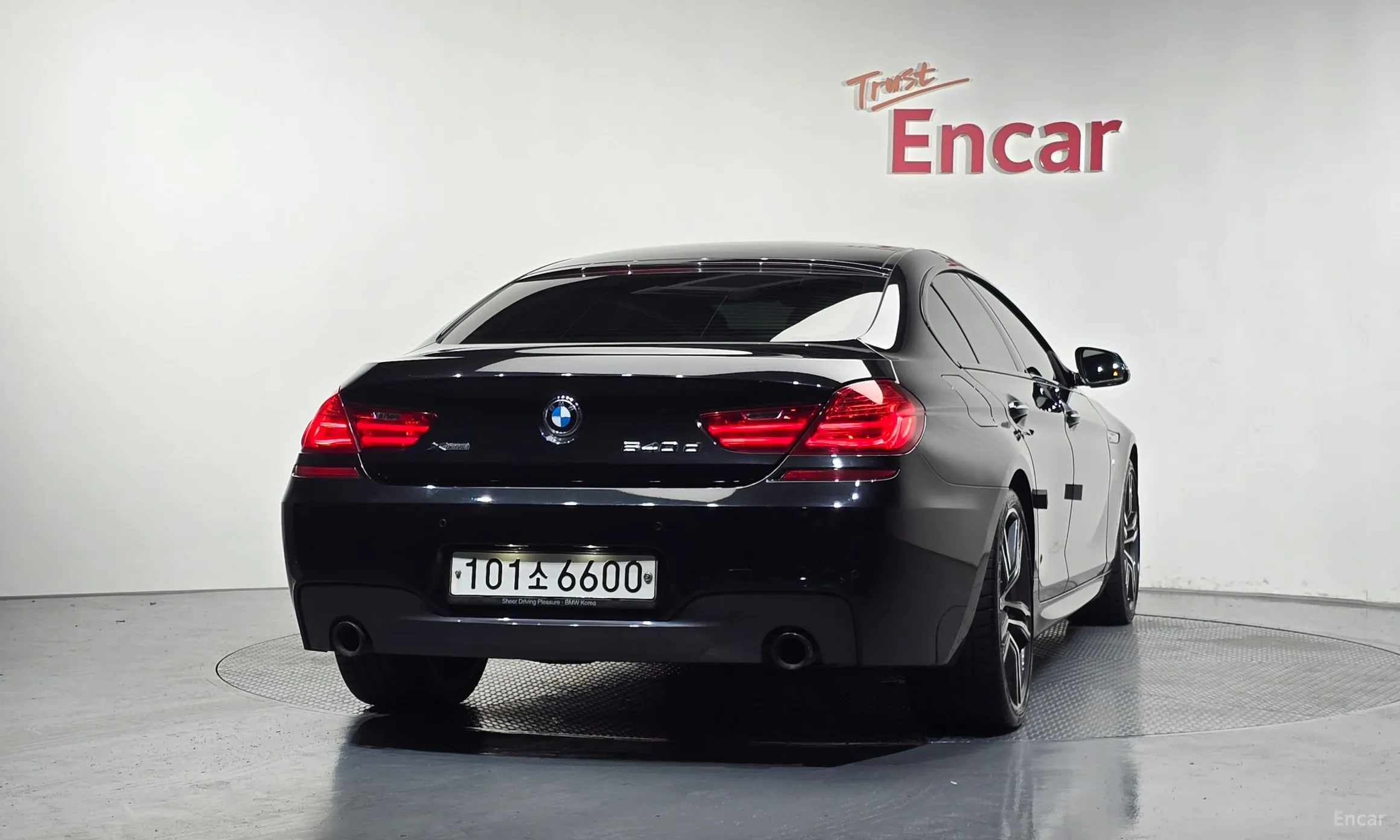 BMW 6 Series (F12) превью 4