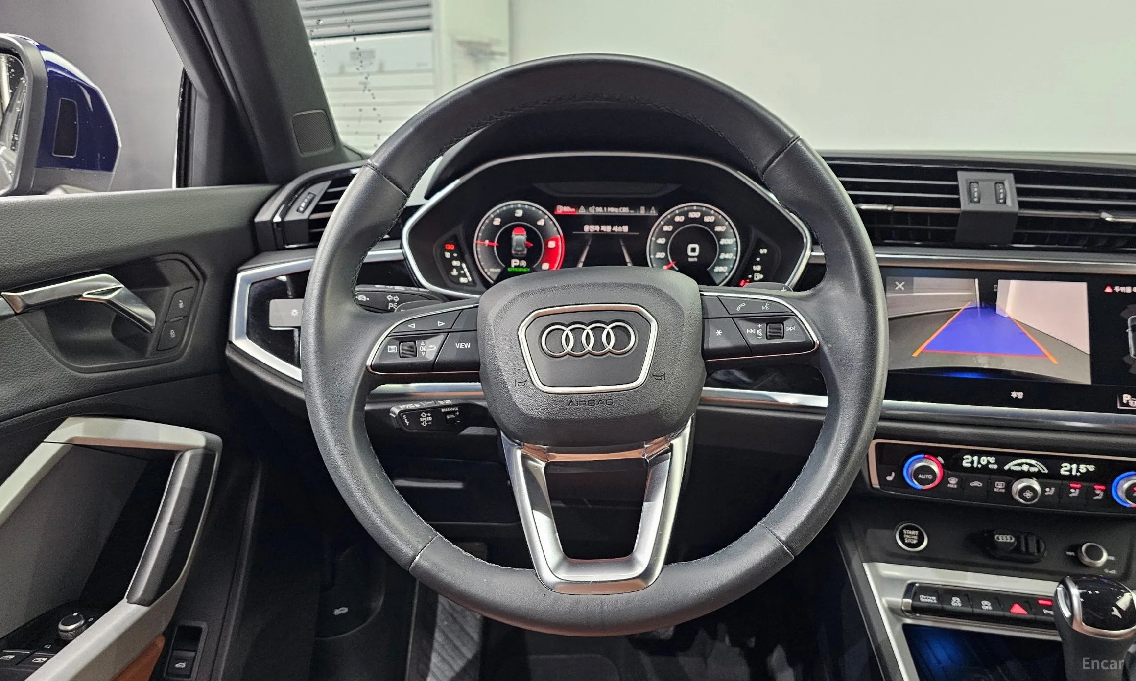 Audi Q3 (F3) превью 13