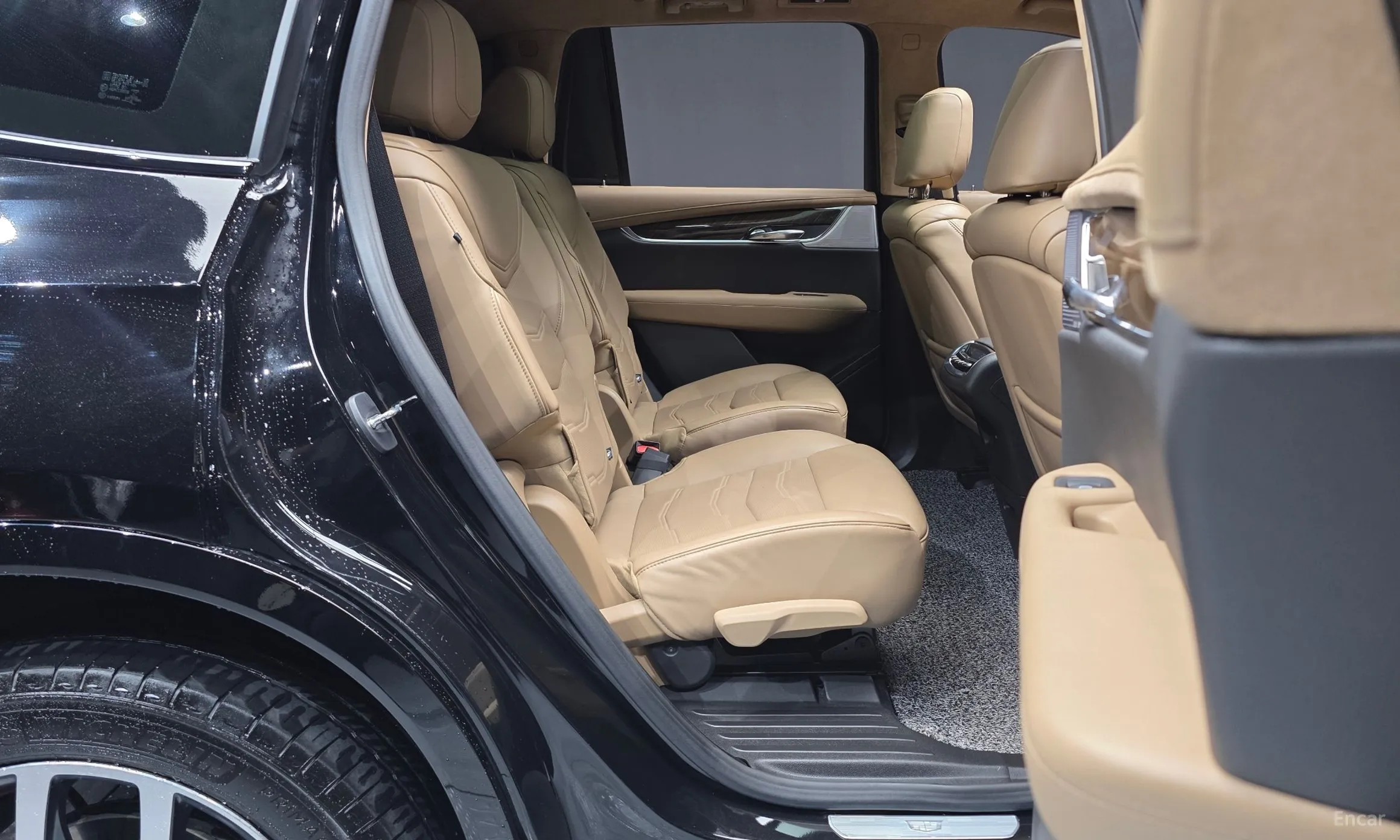 Cadillac XT6 превью 11