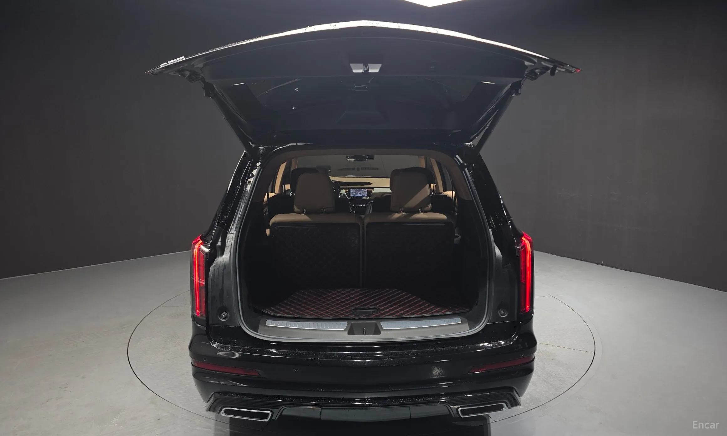 Cadillac XT6 превью 17