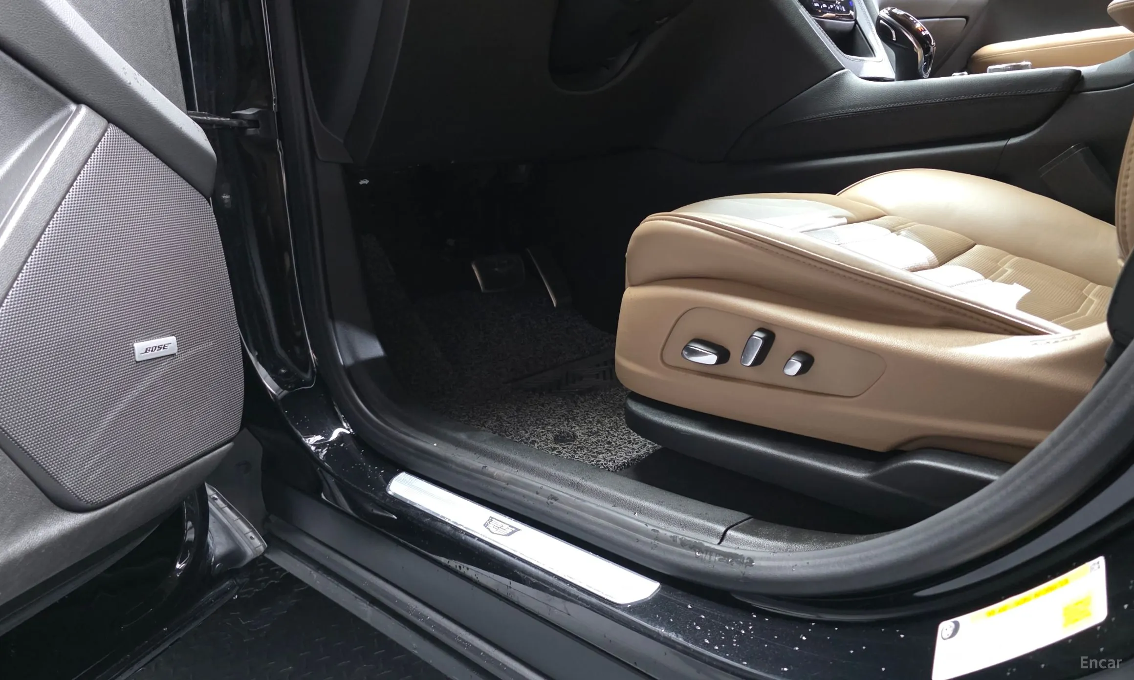 Cadillac XT6 превью 18