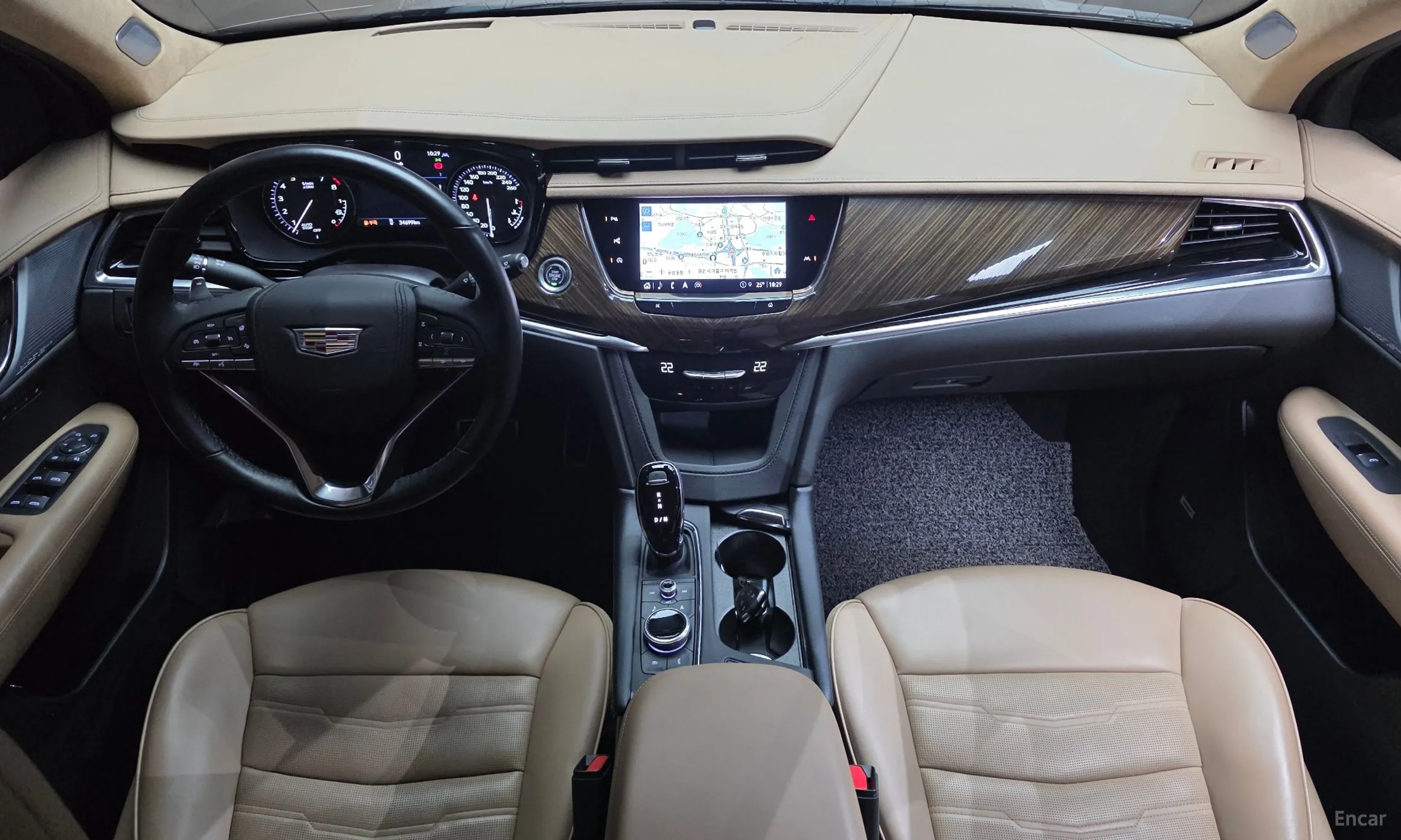 Cadillac XT6 превью 7