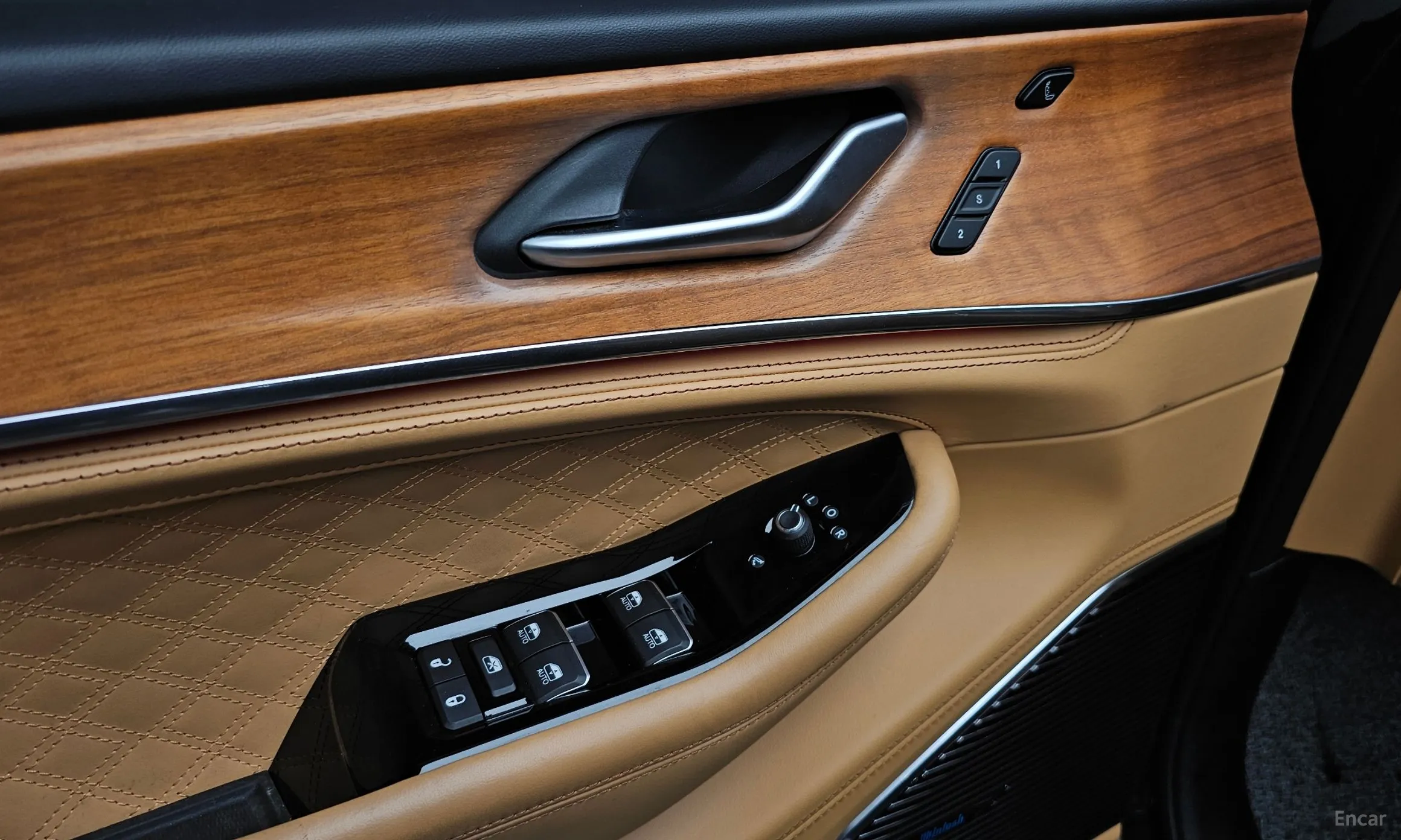 Jeep Grand Cherokee (WL) превью 18