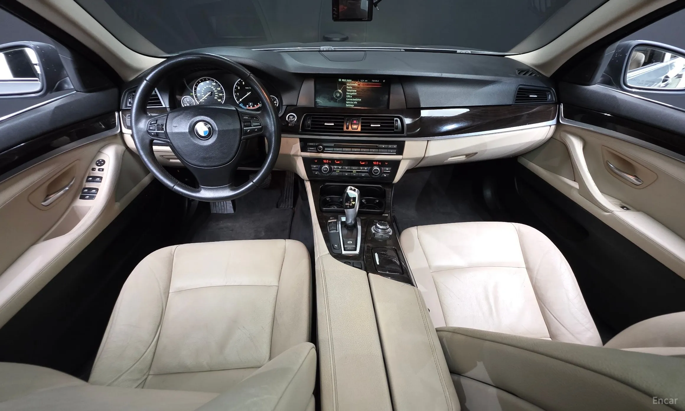 BMW 5 Series (F10) превью 7