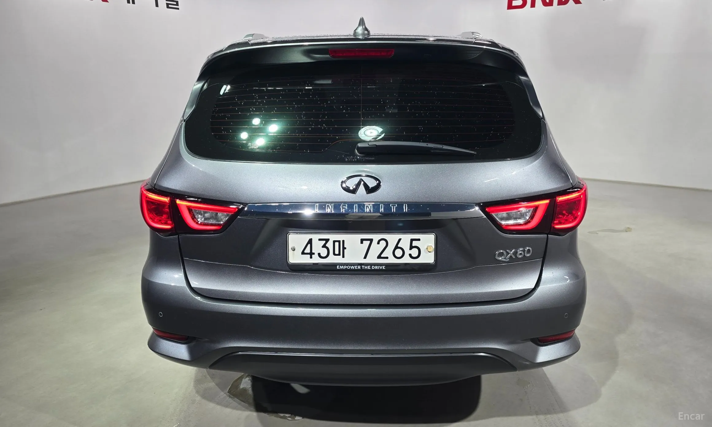 Infiniti QX60 превью 4