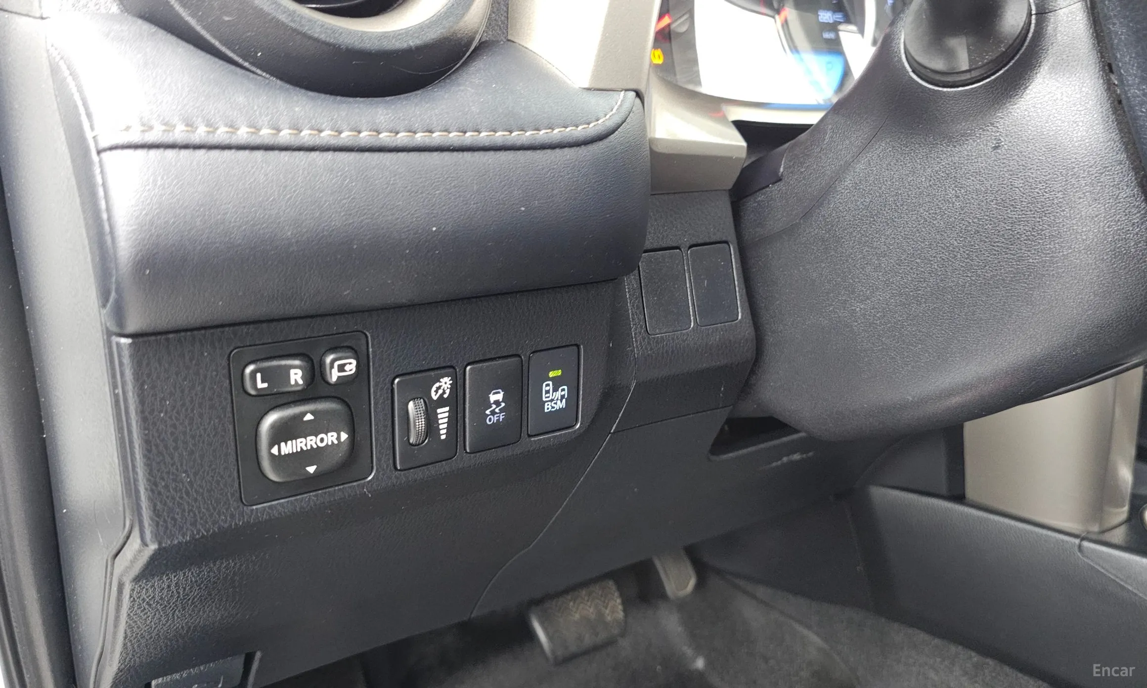Toyota RAV4 превью 18