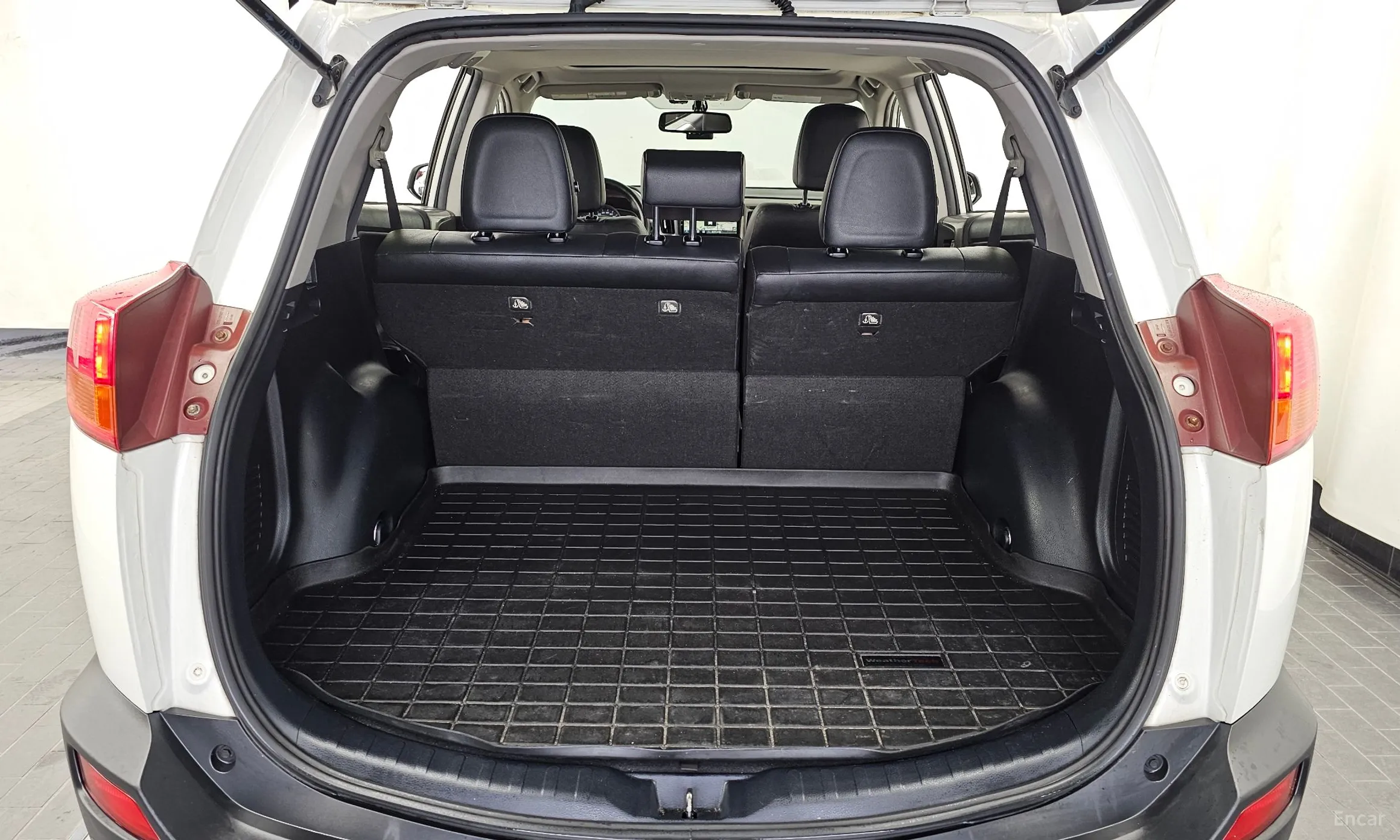 Toyota RAV4 превью 20