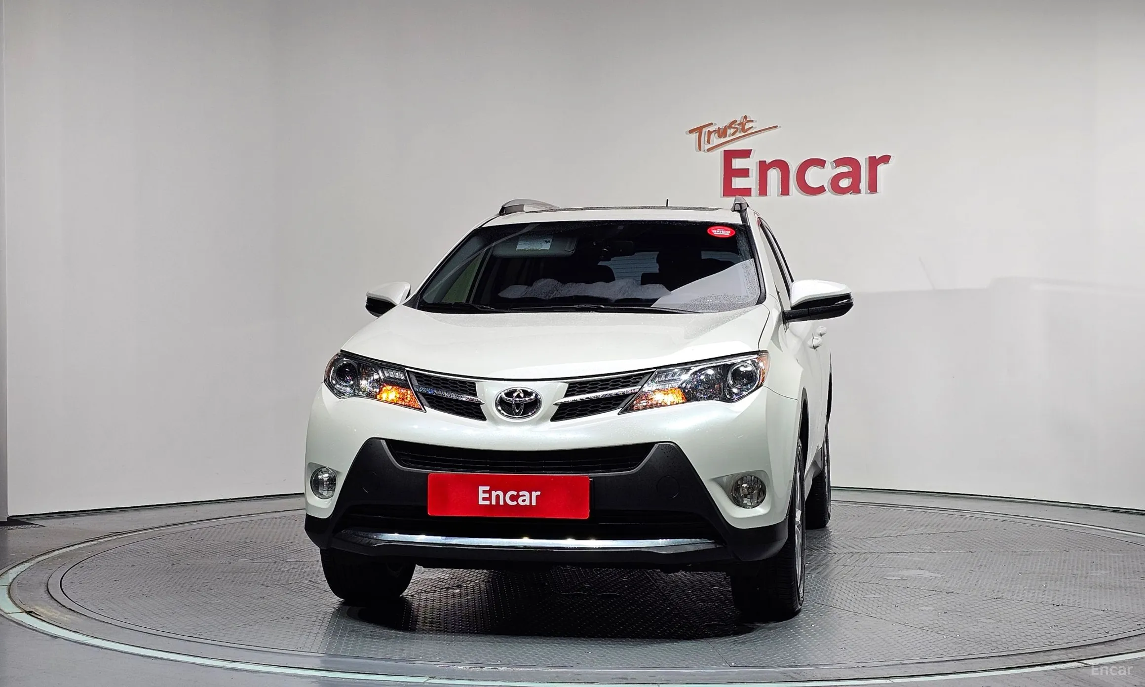 Toyota RAV4 превью 3